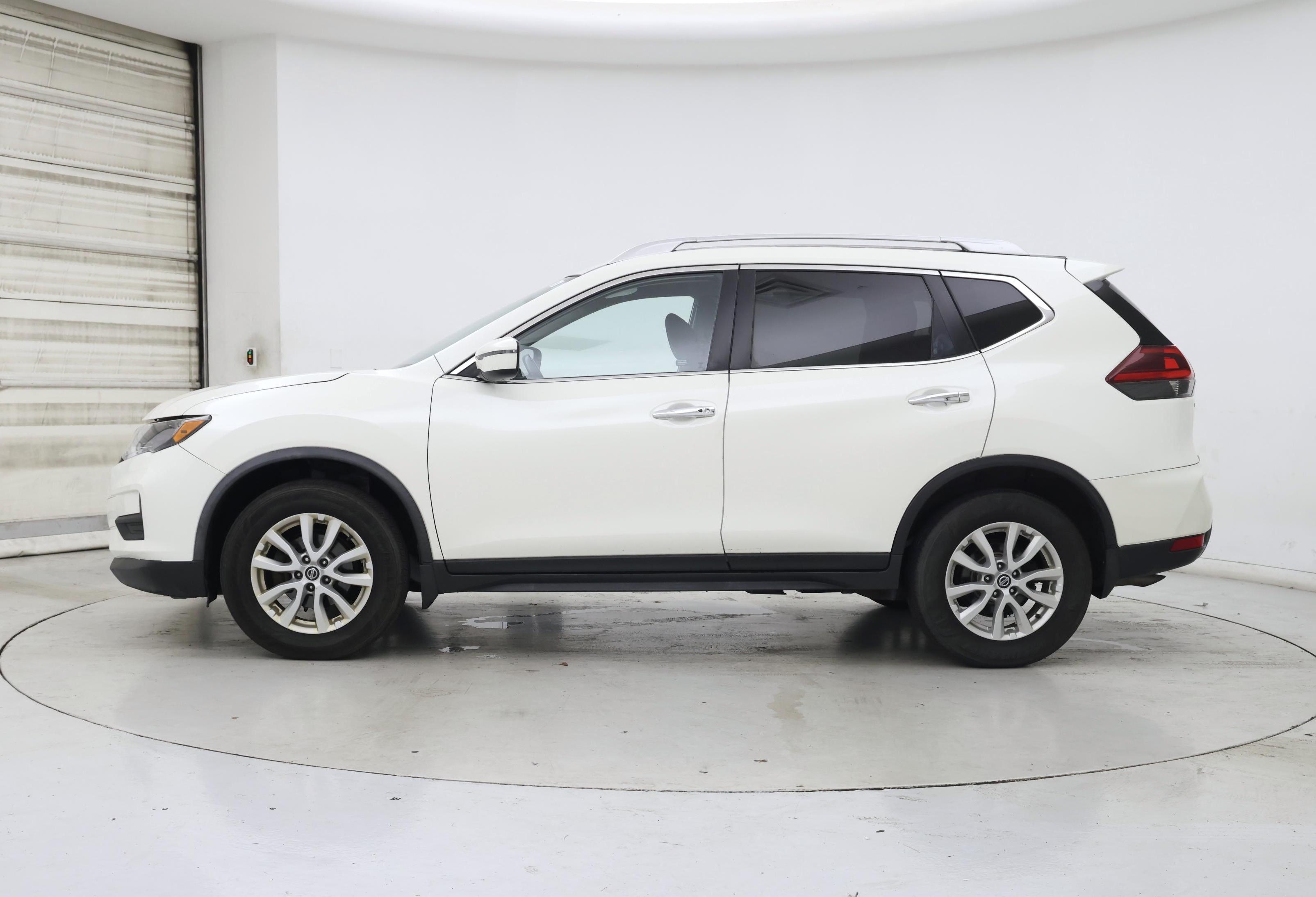 Thumbnail: 2018 Nissan Rogue - 3