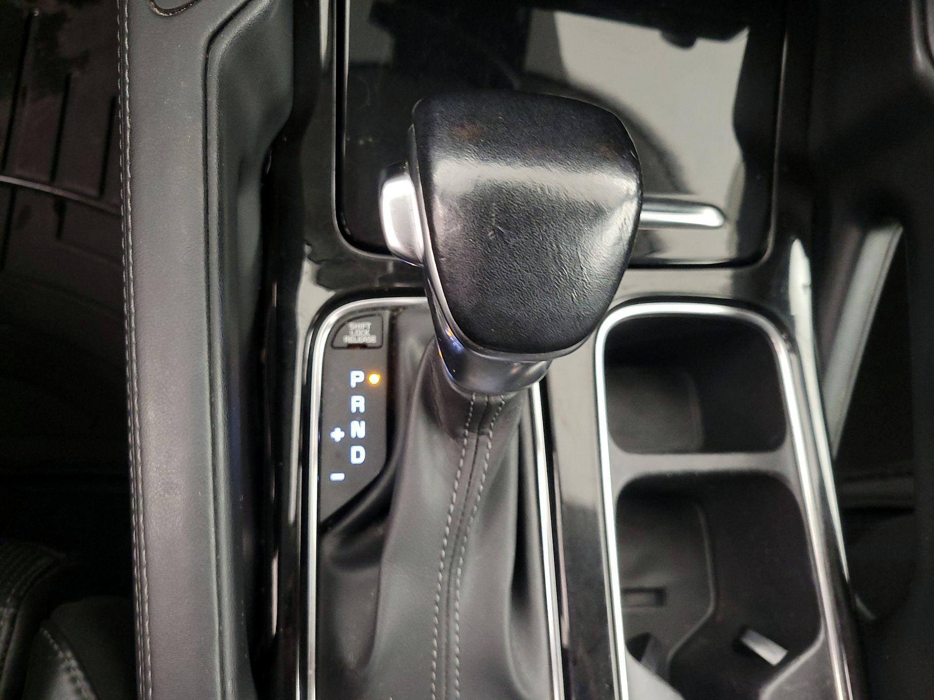 Thumbnail: 2020 Kia Telluride - 17