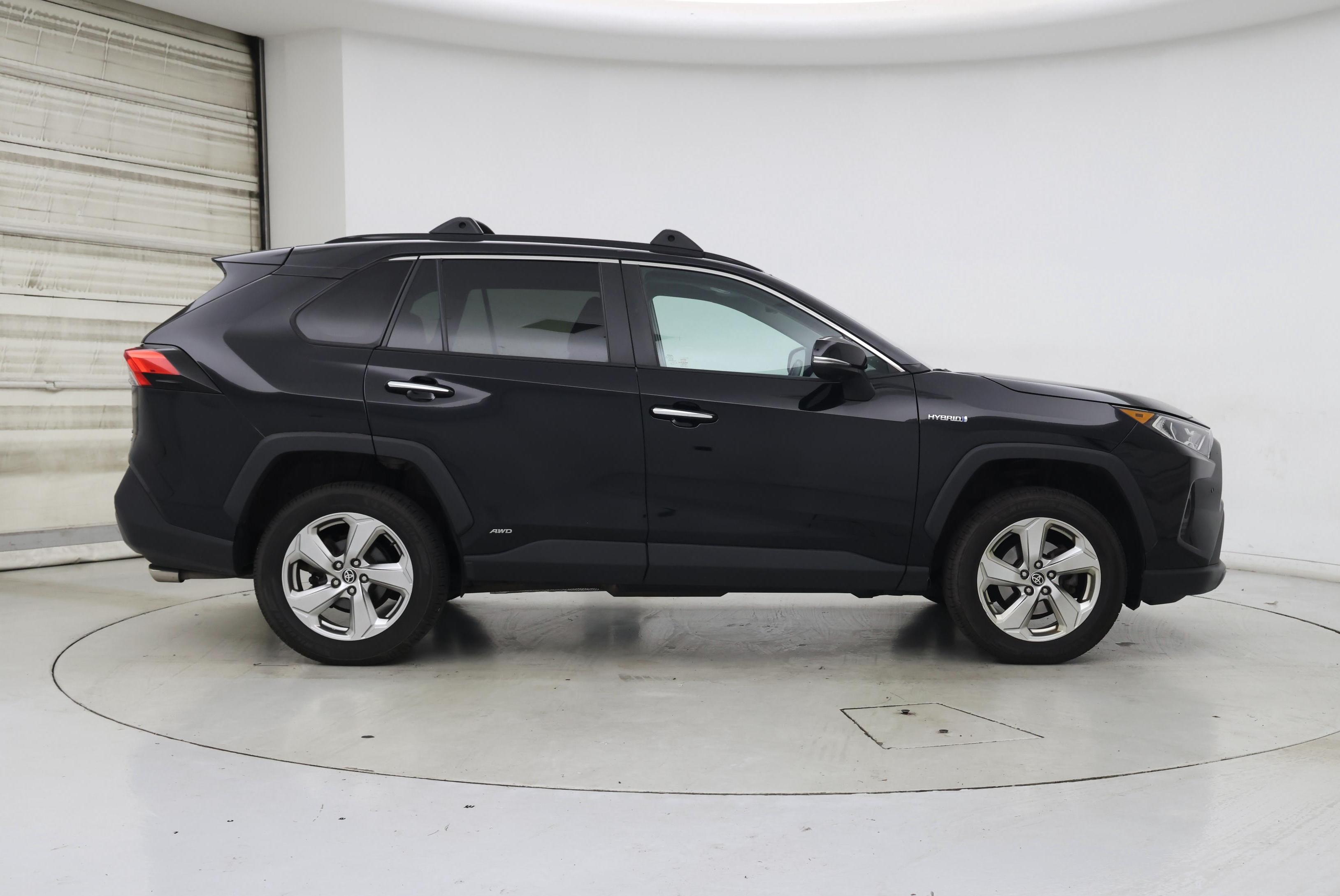 Thumbnail: 2021 Toyota RAV4 - 7