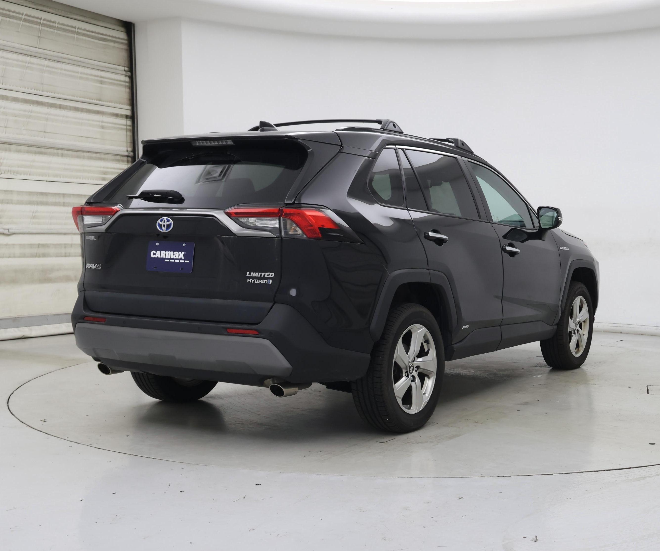 Thumbnail: 2021 Toyota RAV4 - 8