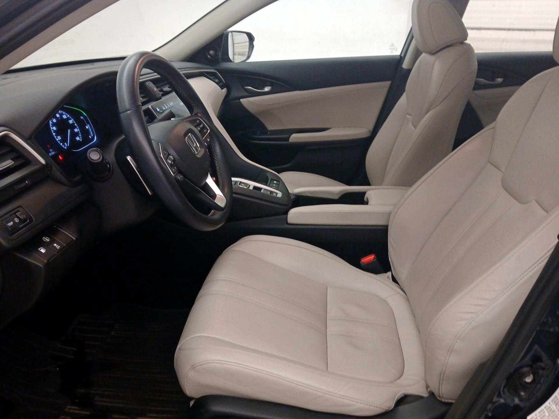 Thumbnail: 2019 Honda Insight - 11