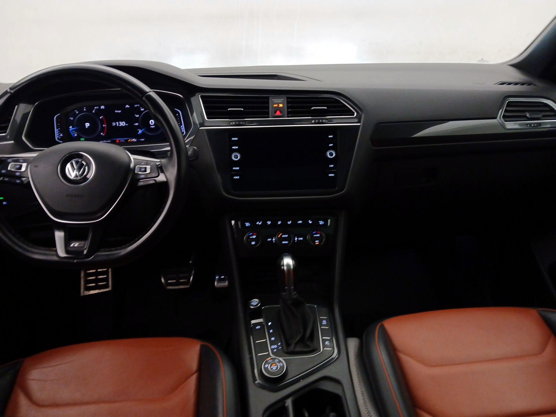 Thumbnail: 2019 Volkswagen Tiguan - 9