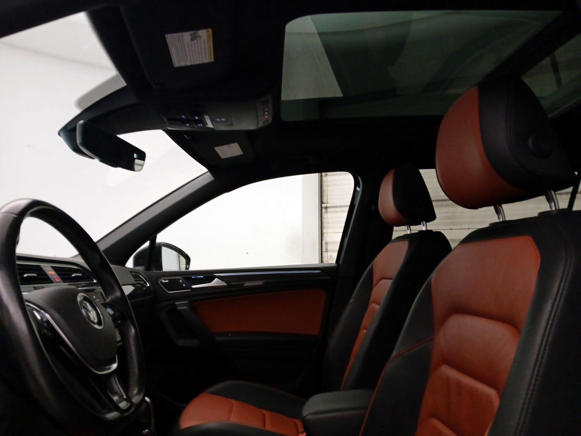 Thumbnail: 2019 Volkswagen Tiguan - 19
