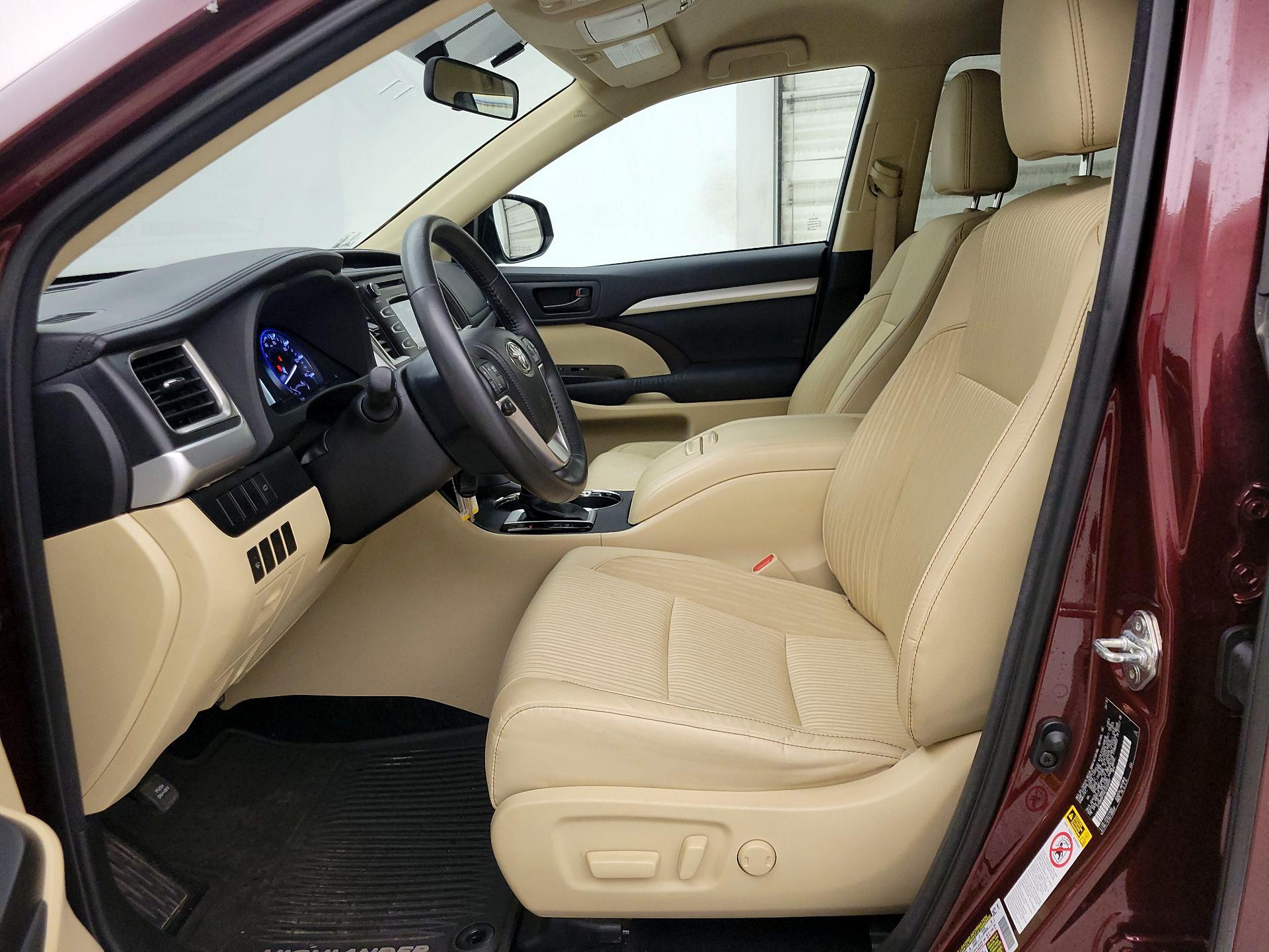 Thumbnail: 2014 Toyota Highlander - 11