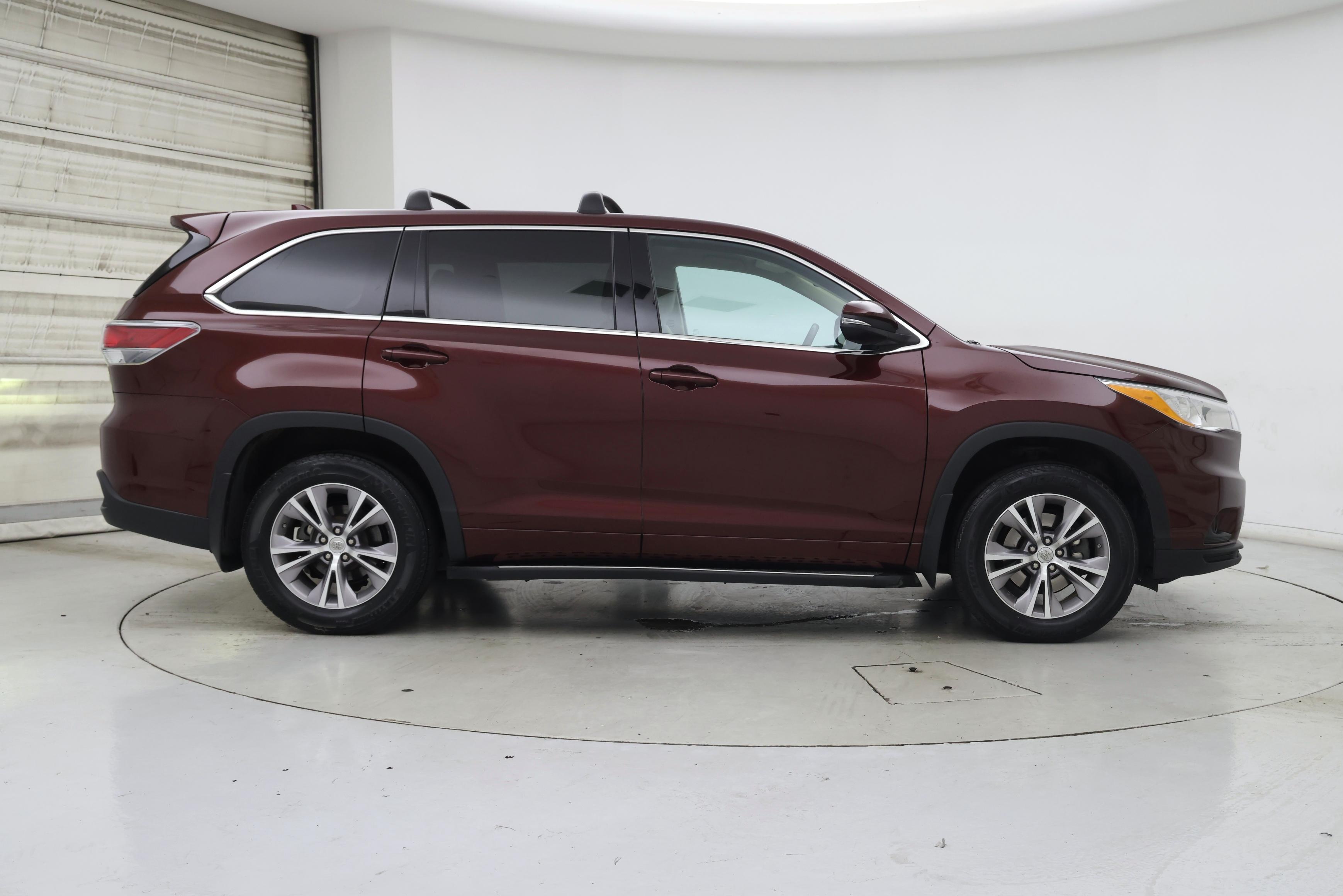 Thumbnail: 2014 Toyota Highlander - 7