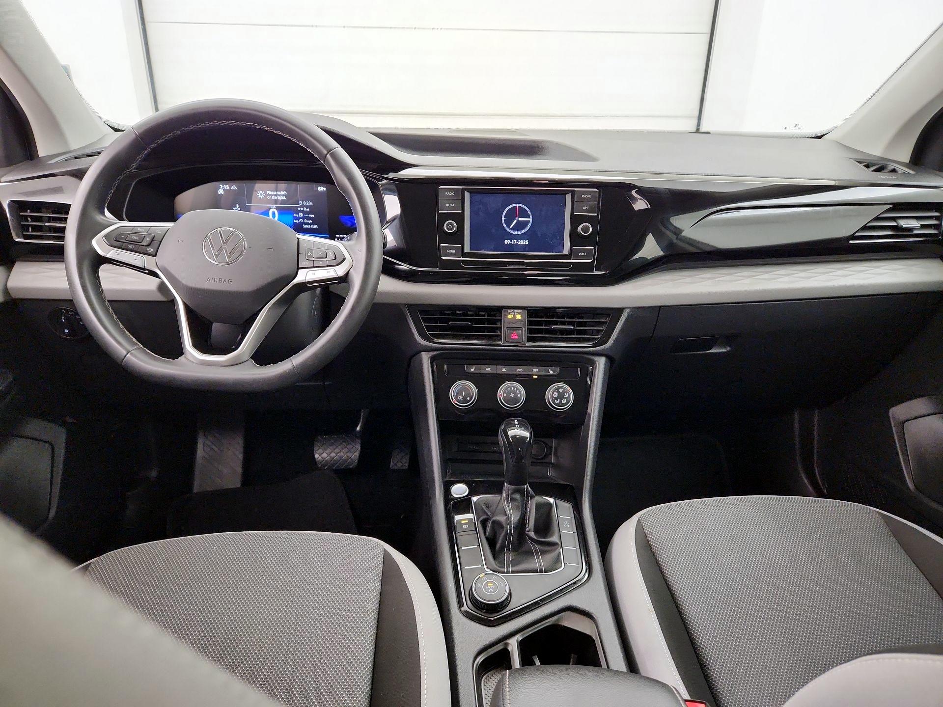 Thumbnail: 2023 Volkswagen Taos - 9