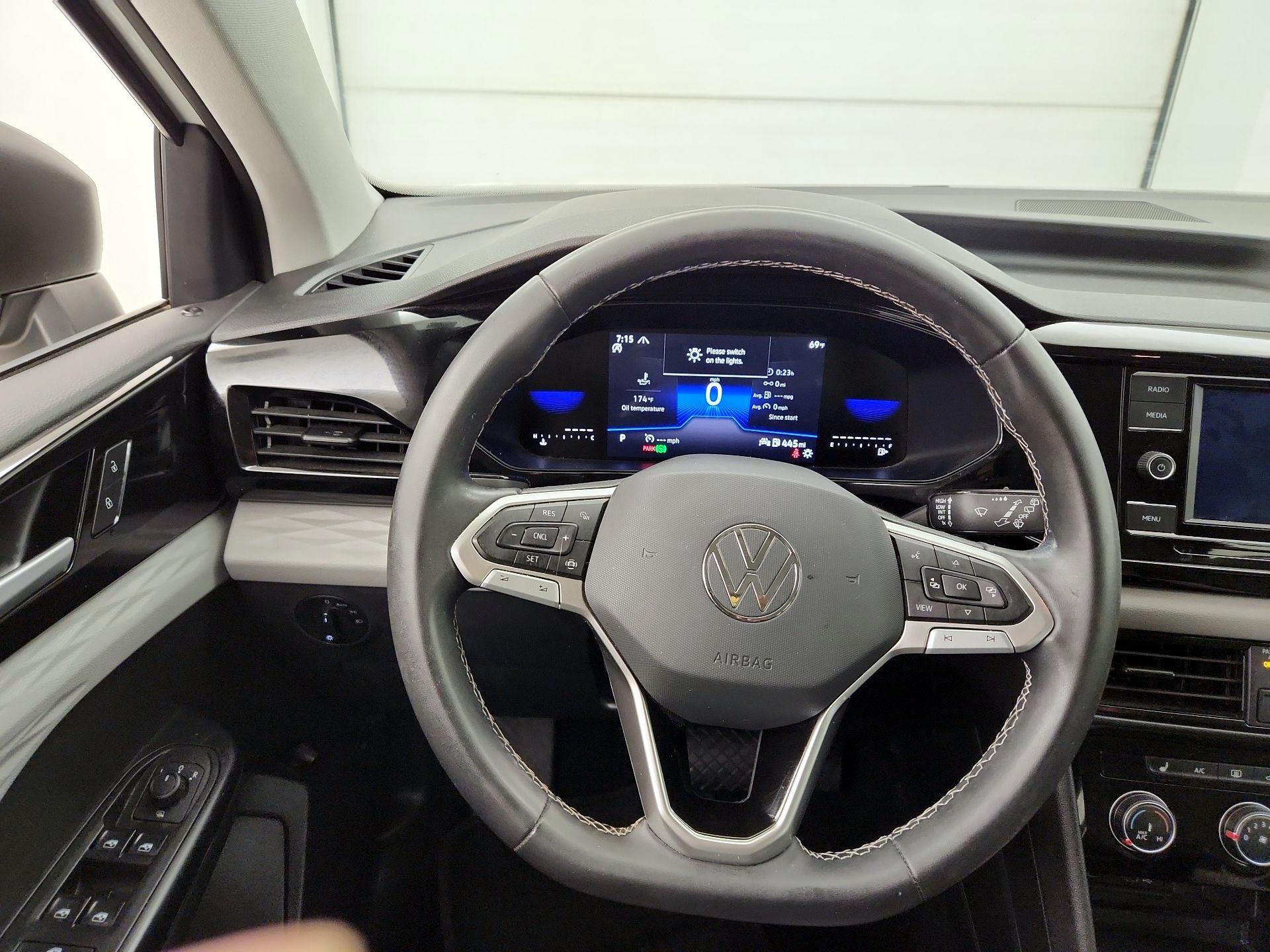 Thumbnail: 2023 Volkswagen Taos - 10