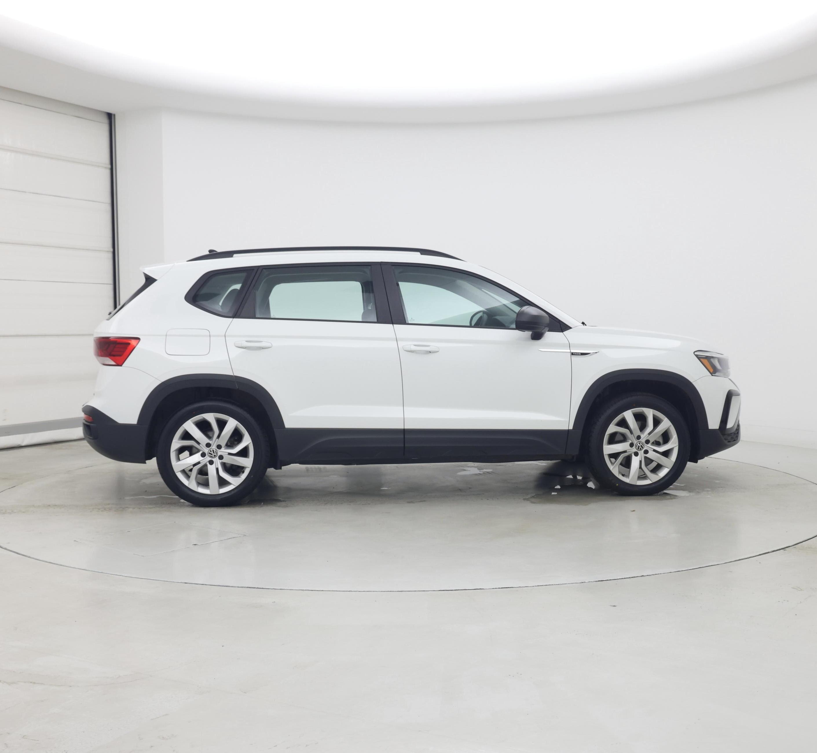 Thumbnail: 2023 Volkswagen Taos - 7