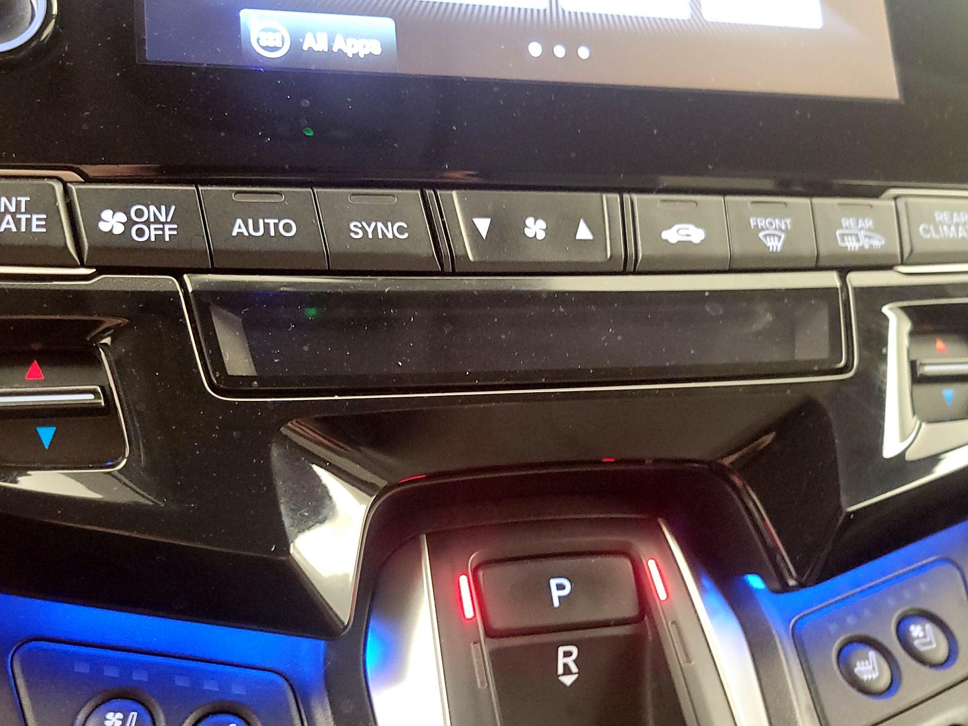 Thumbnail: 2019 Honda Odyssey - 16