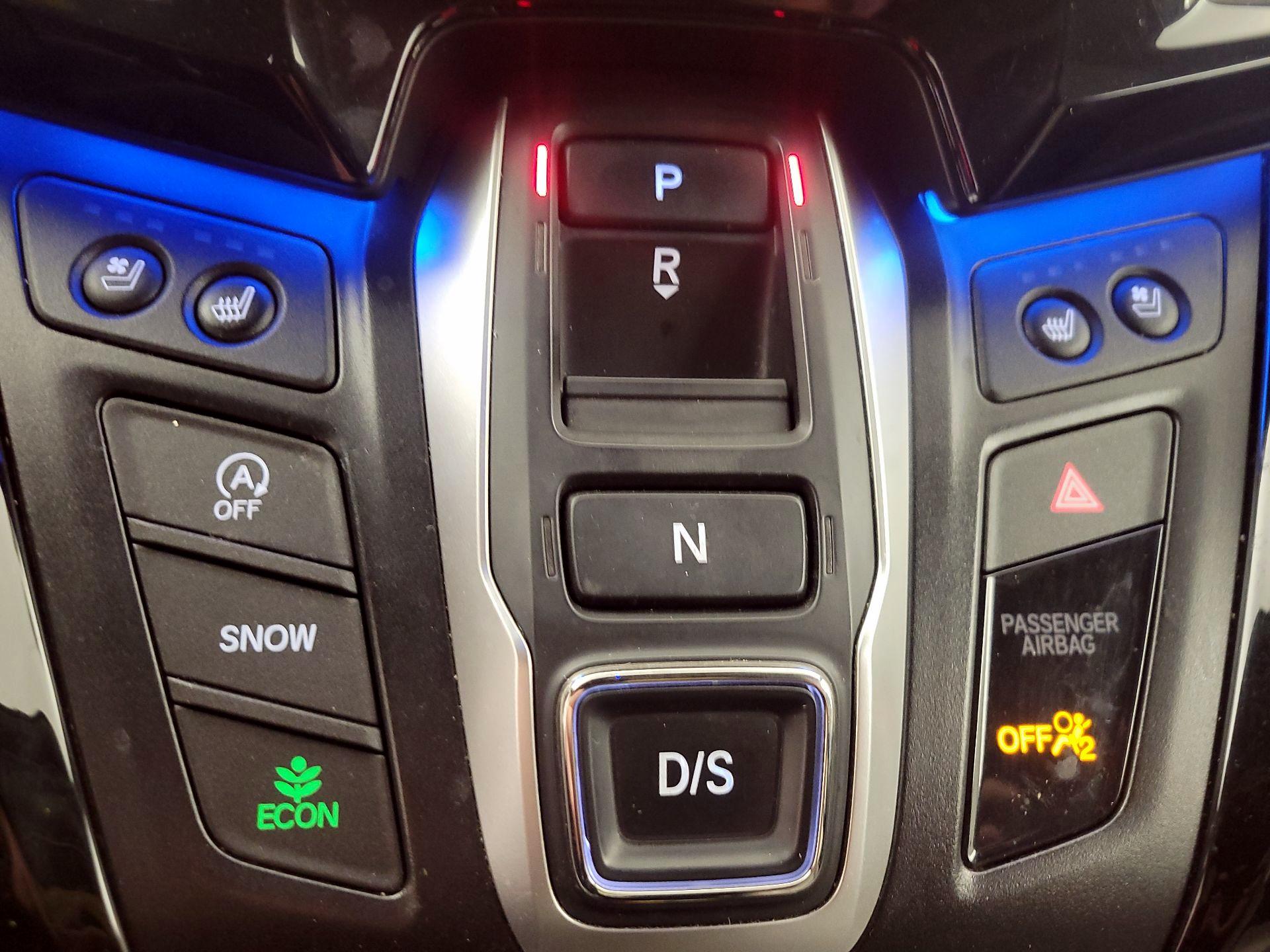 Thumbnail: 2019 Honda Odyssey - 17