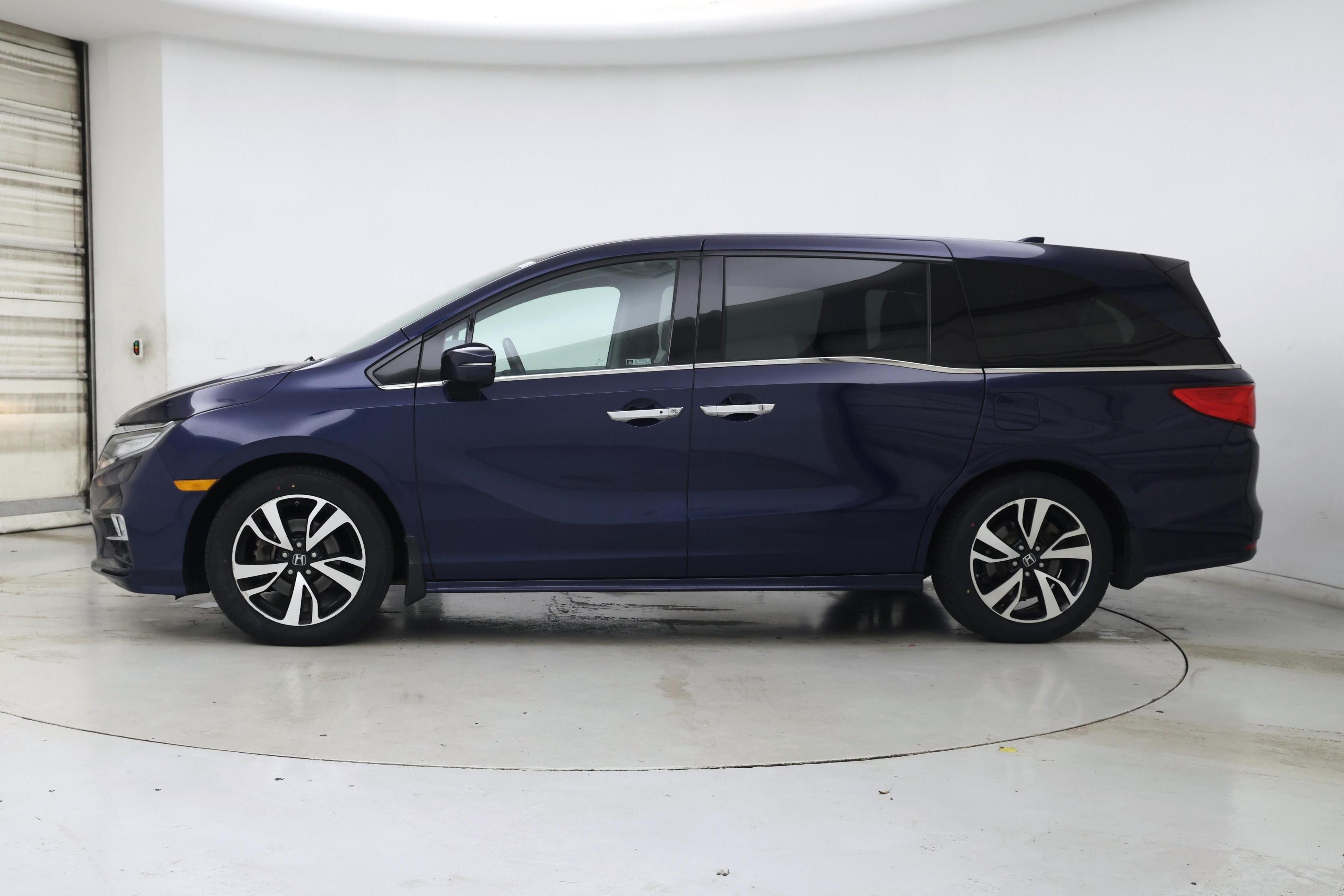 Thumbnail: 2019 Honda Odyssey - 3