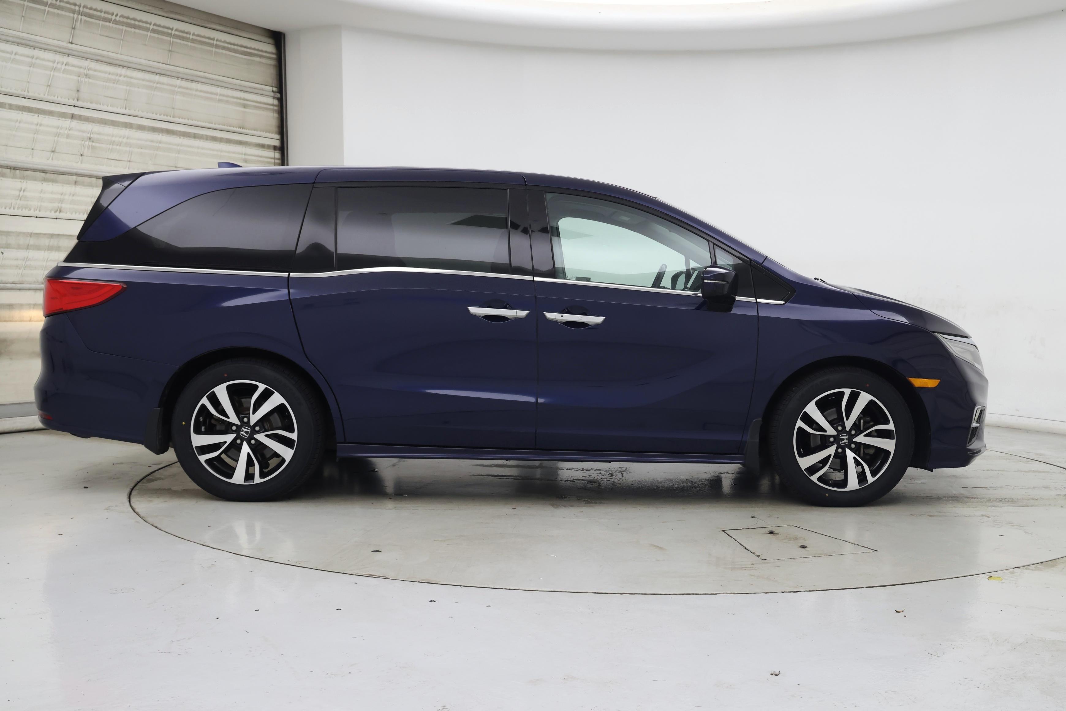 Thumbnail: 2019 Honda Odyssey - 7