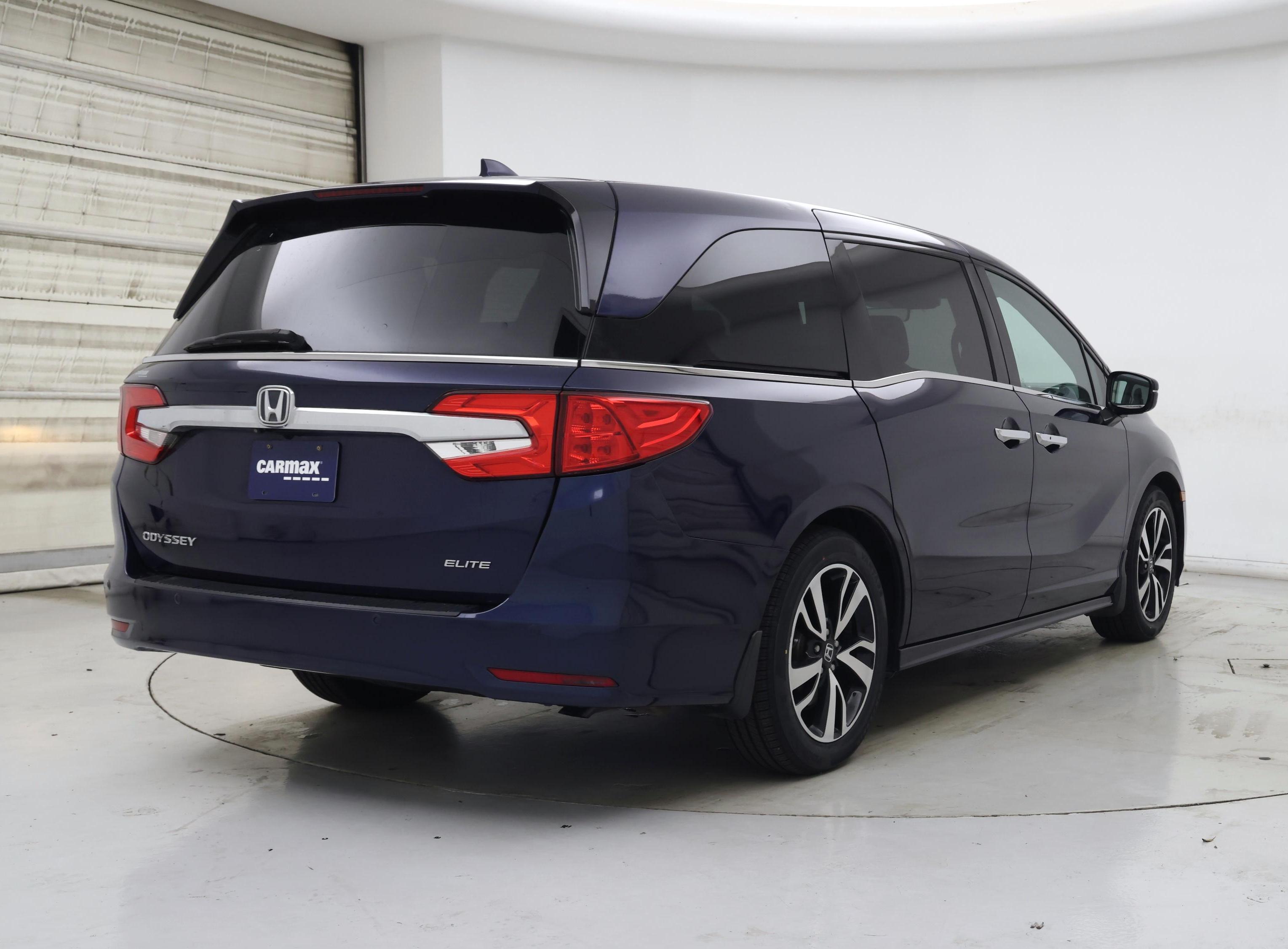 Thumbnail: 2019 Honda Odyssey - 8