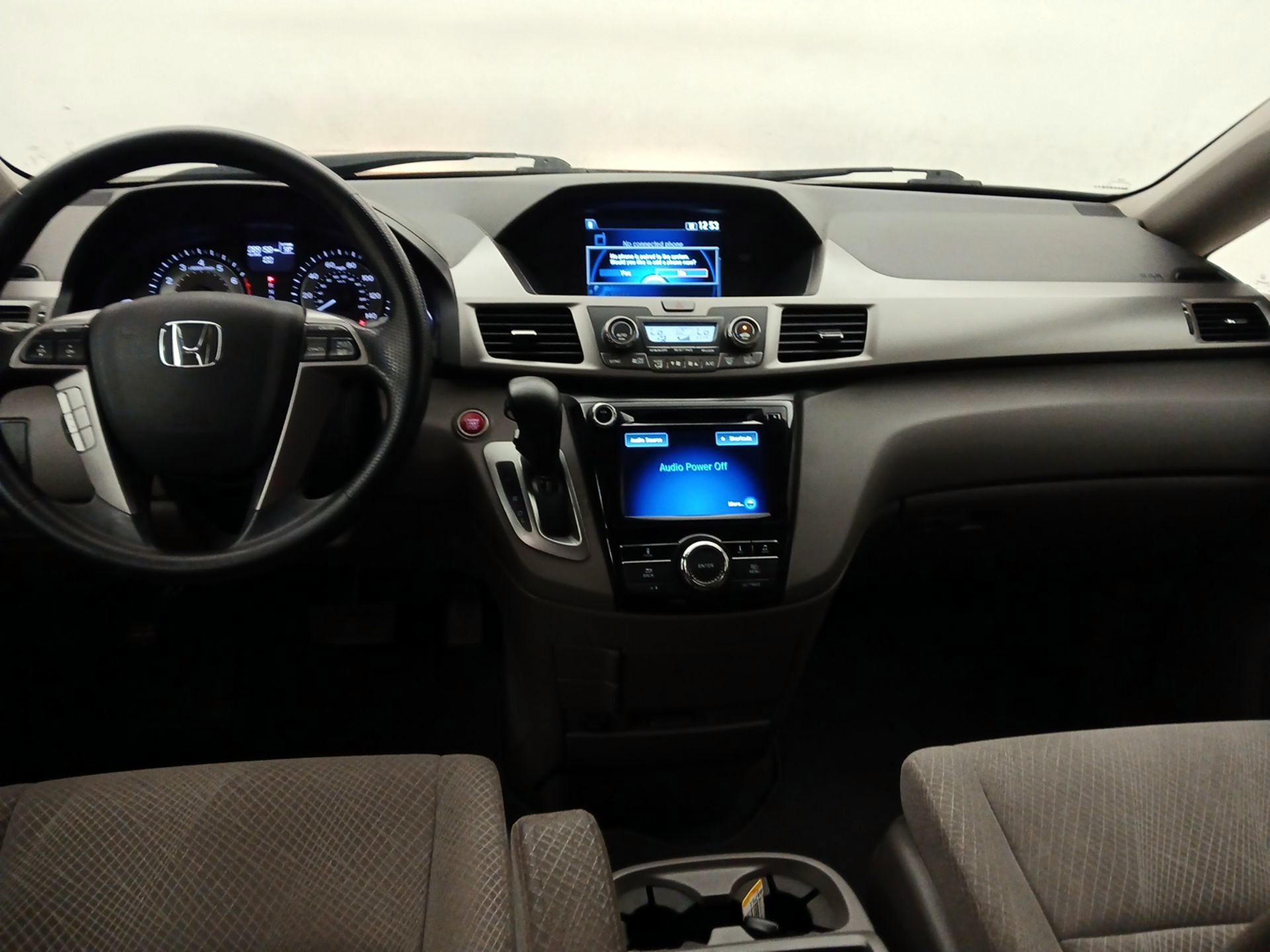 Thumbnail: 2016 Honda Odyssey - 9