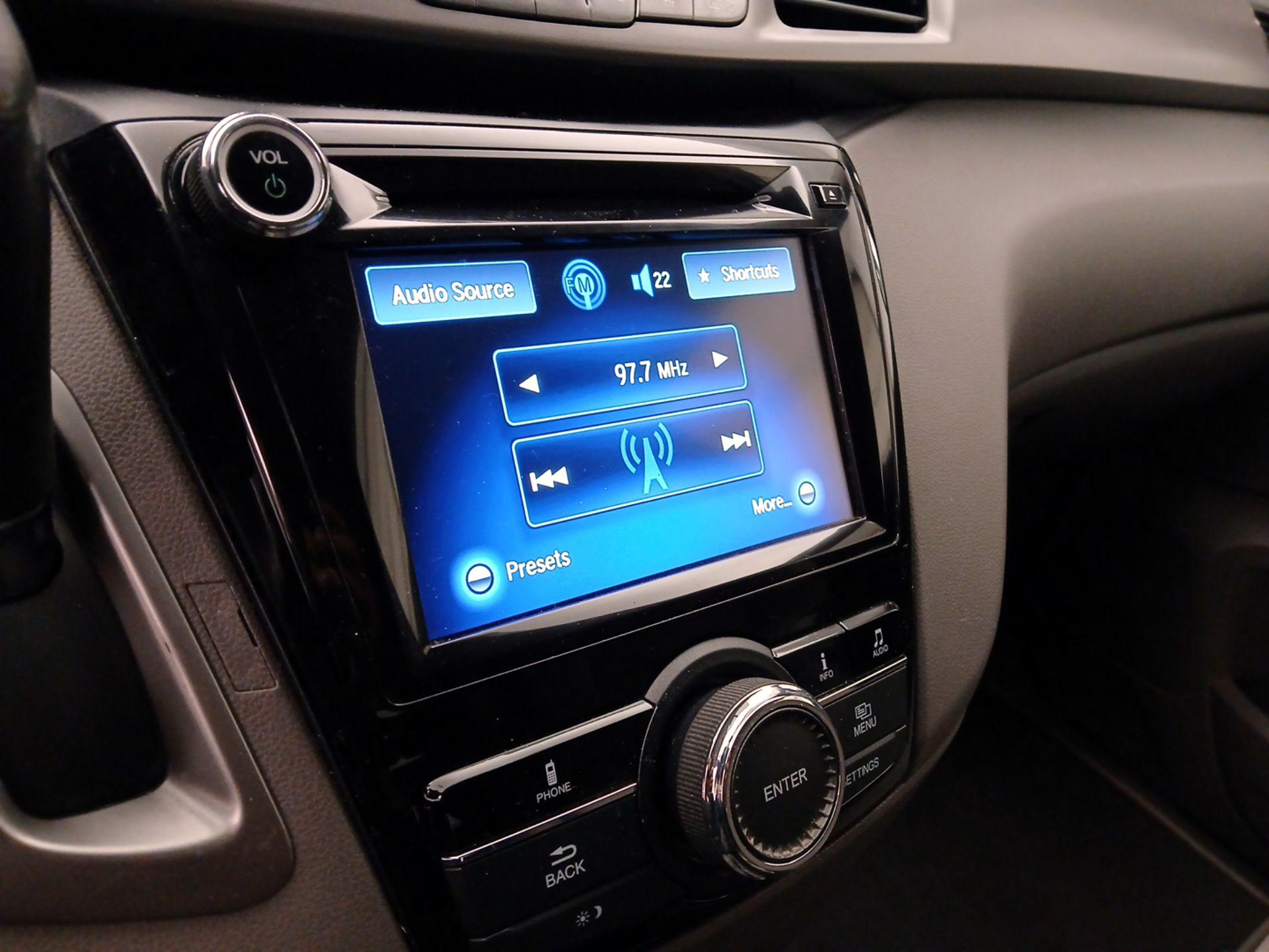 Thumbnail: 2016 Honda Odyssey - 15