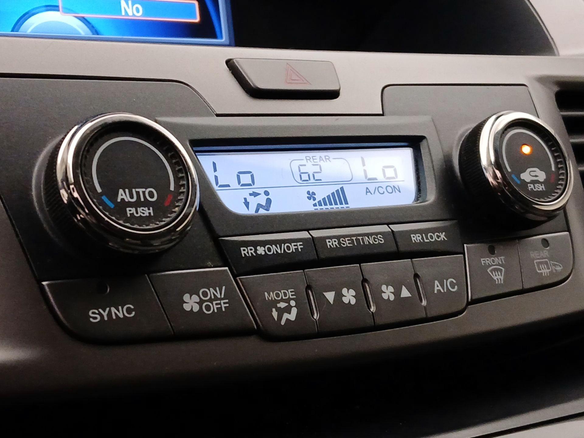 Thumbnail: 2016 Honda Odyssey - 16
