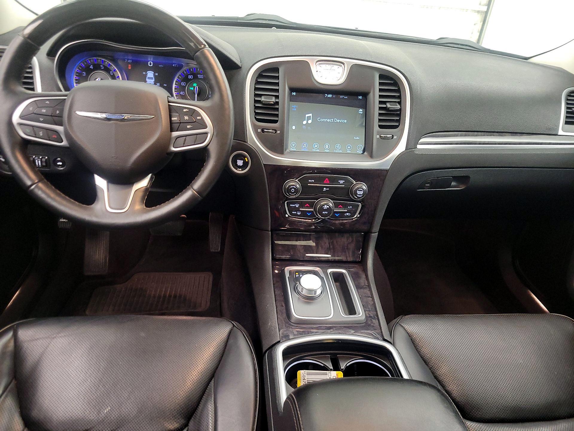 Thumbnail: 2017 Chrysler 300 - 9