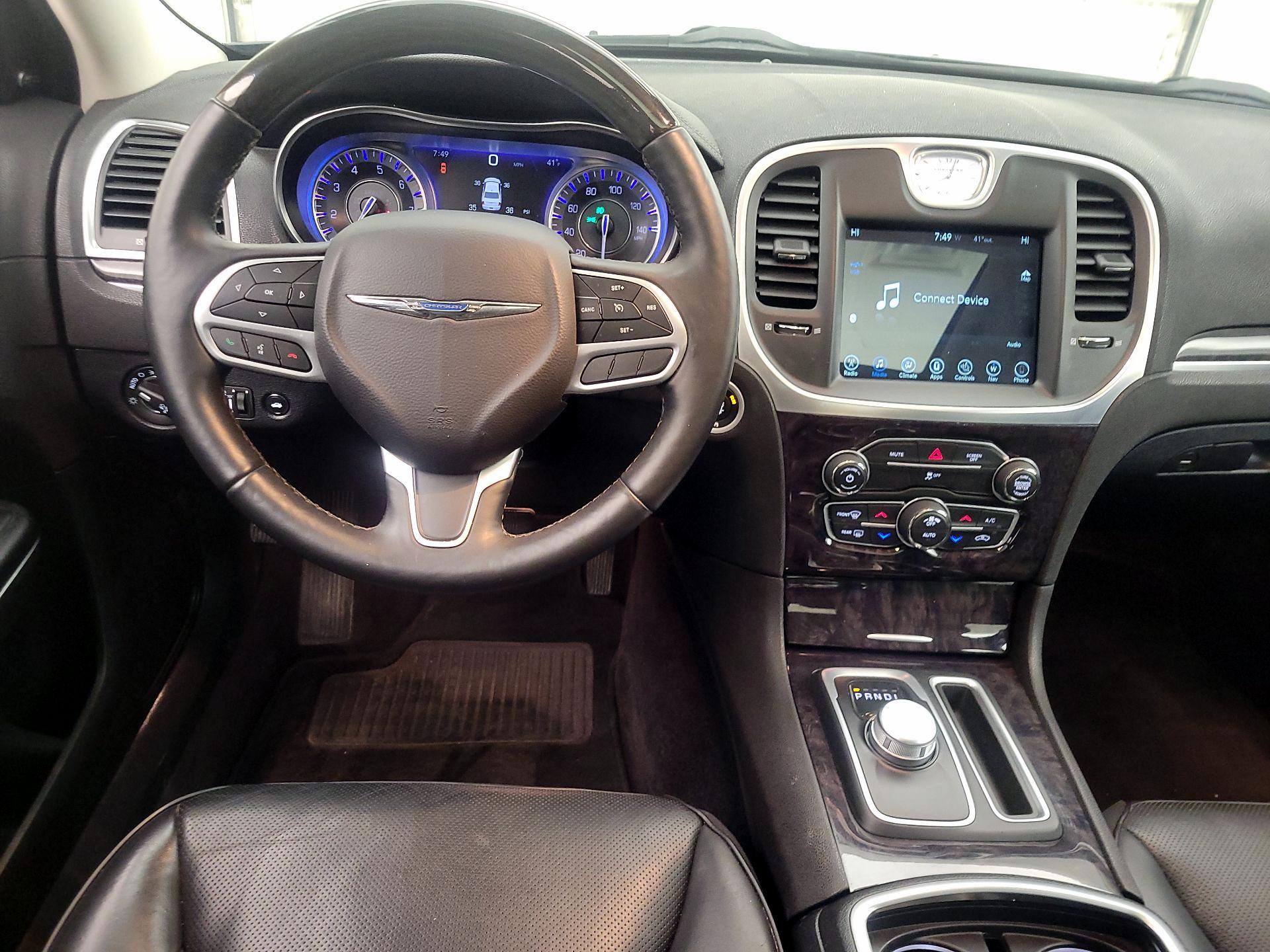 Thumbnail: 2017 Chrysler 300 - 10