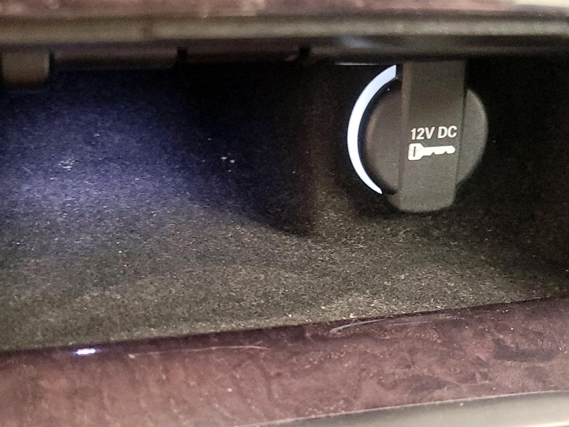 Thumbnail: 2017 Chrysler 300 - 18