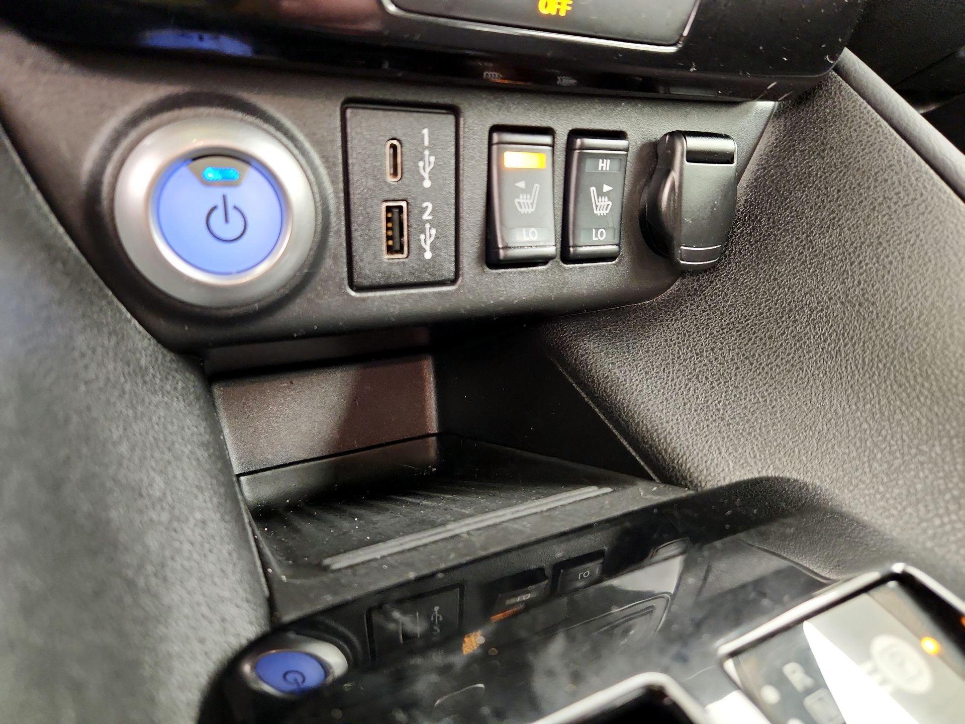 Thumbnail: 2022 Nissan Leaf - 19