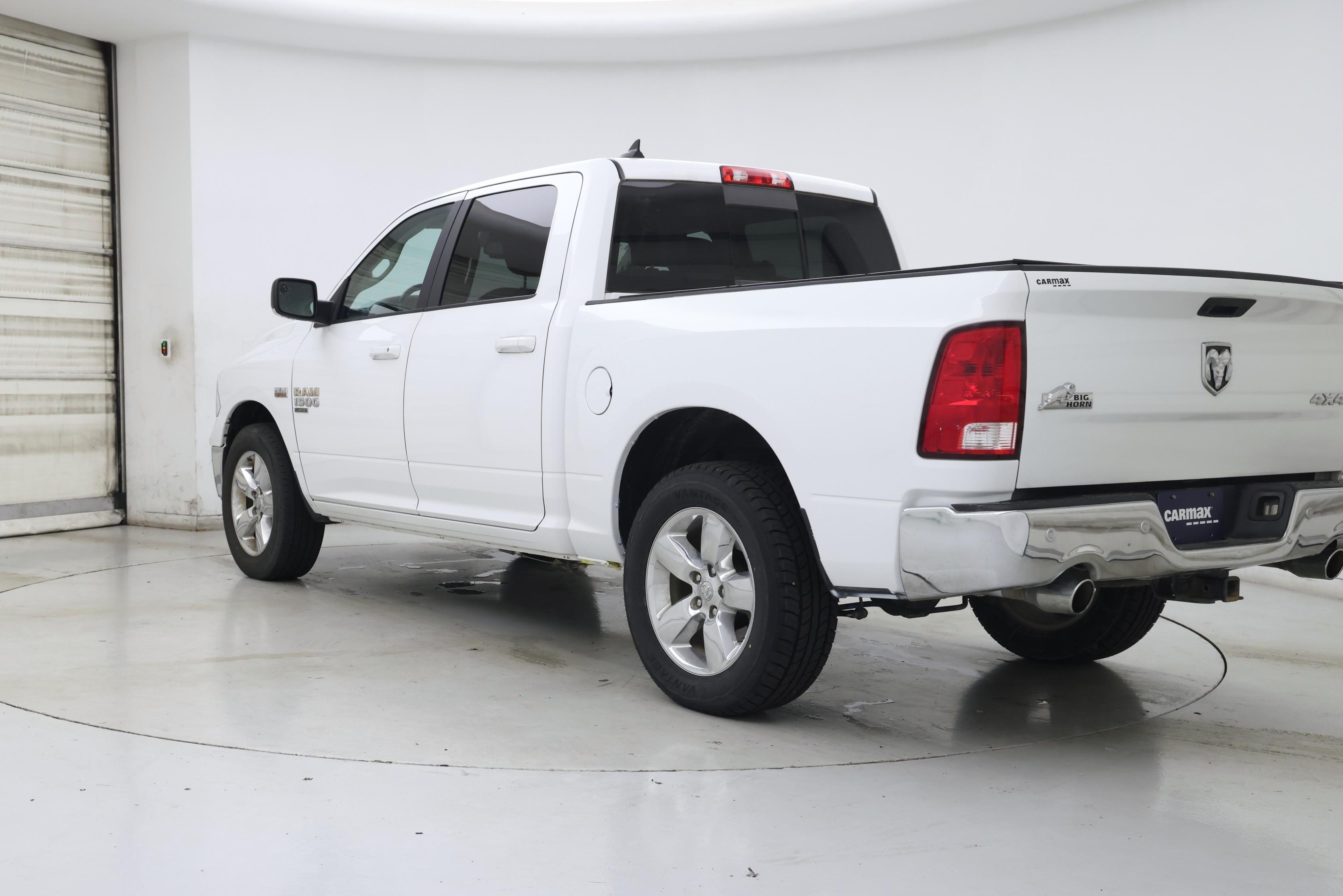 Thumbnail: 2019 RAM 1500 Classic - 2