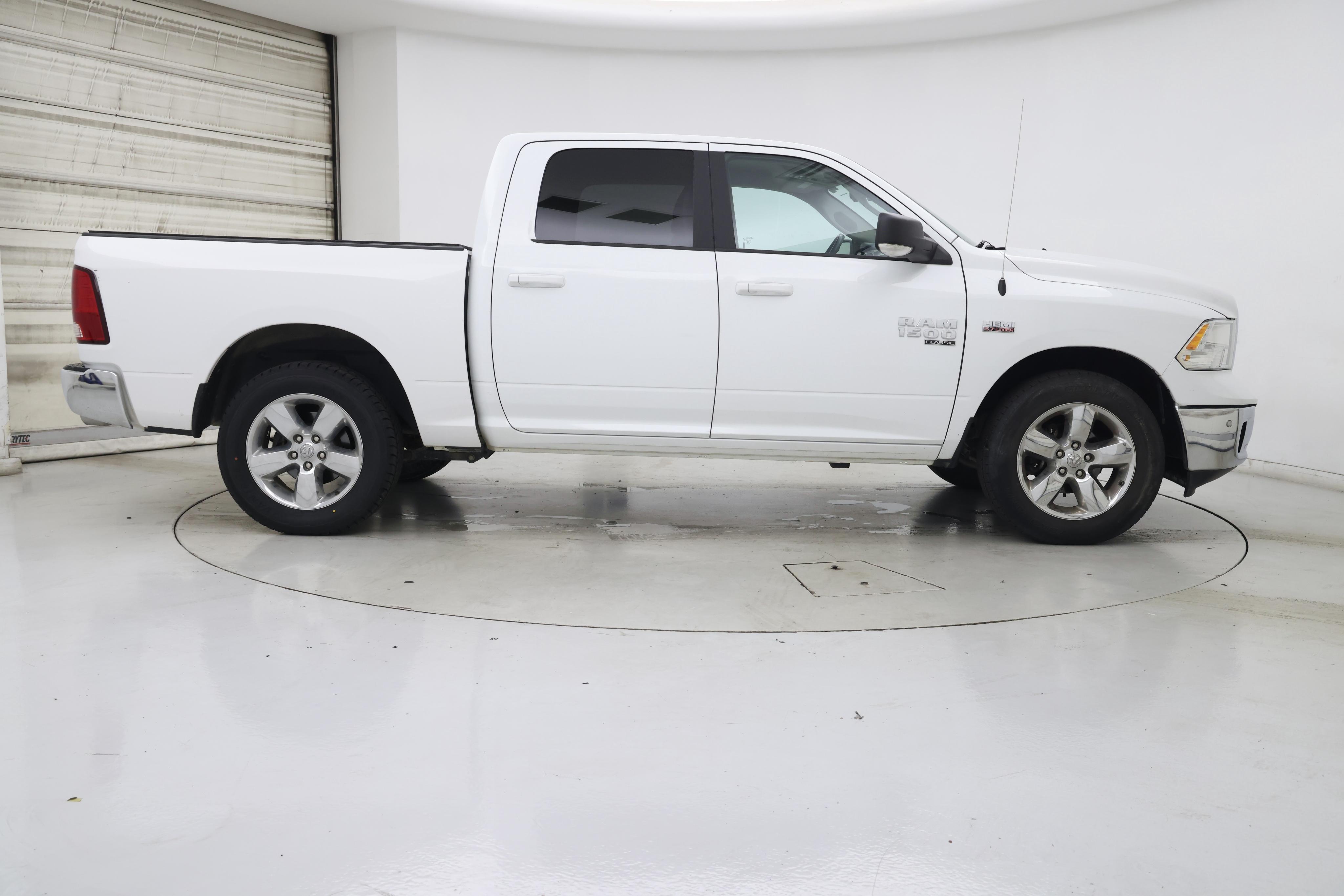 Thumbnail: 2019 RAM 1500 Classic - 7