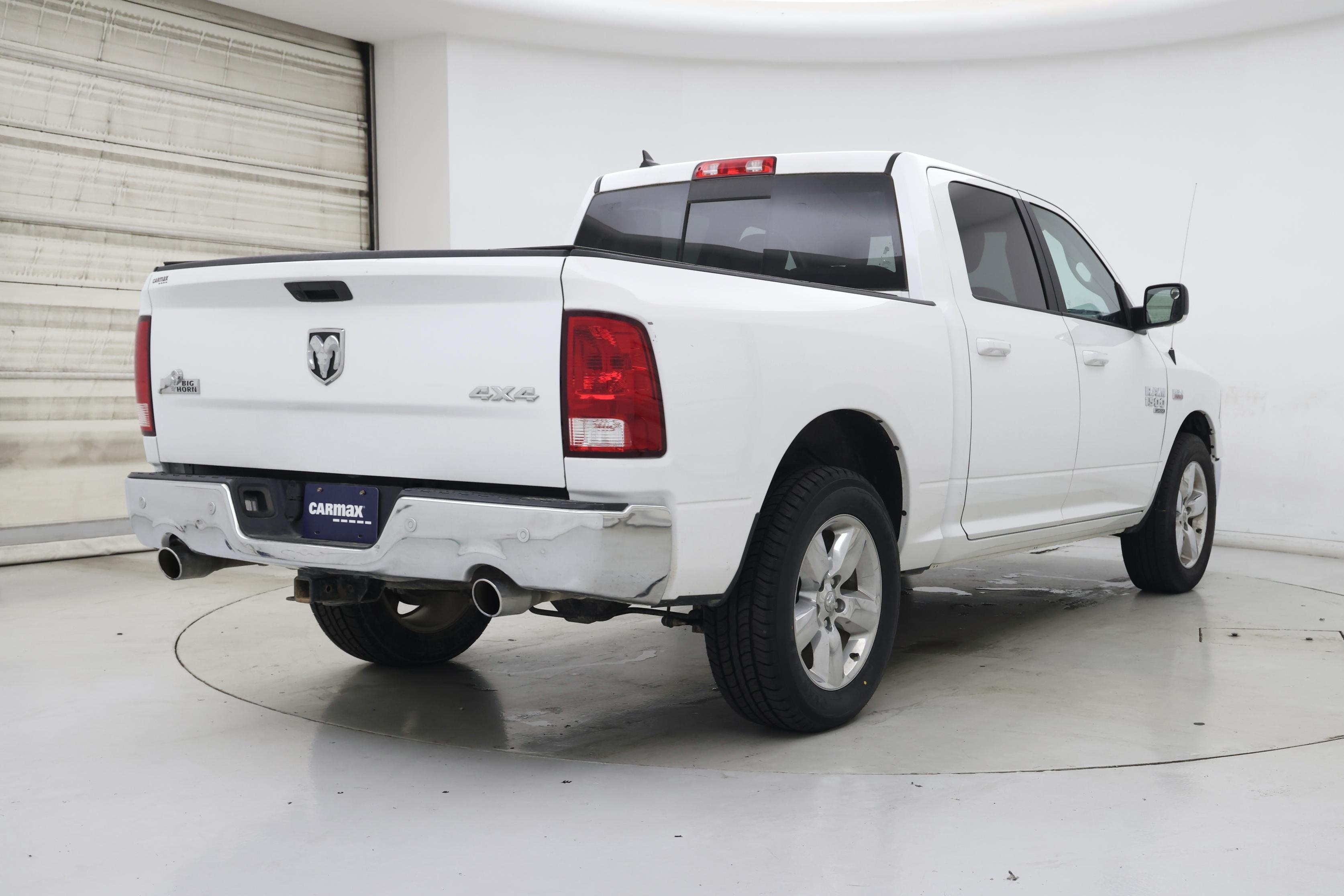 Thumbnail: 2019 RAM 1500 Classic - 8