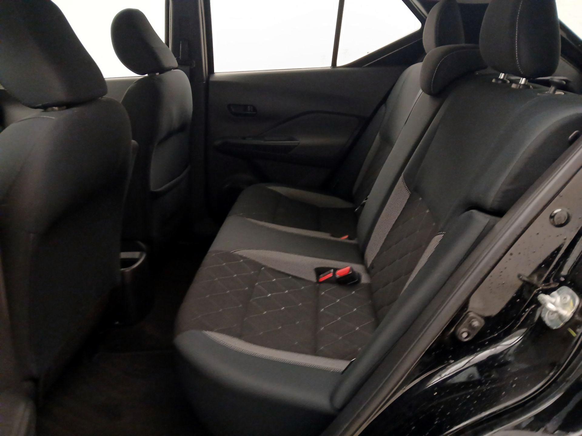Thumbnail: 2020 Nissan Kicks - 19