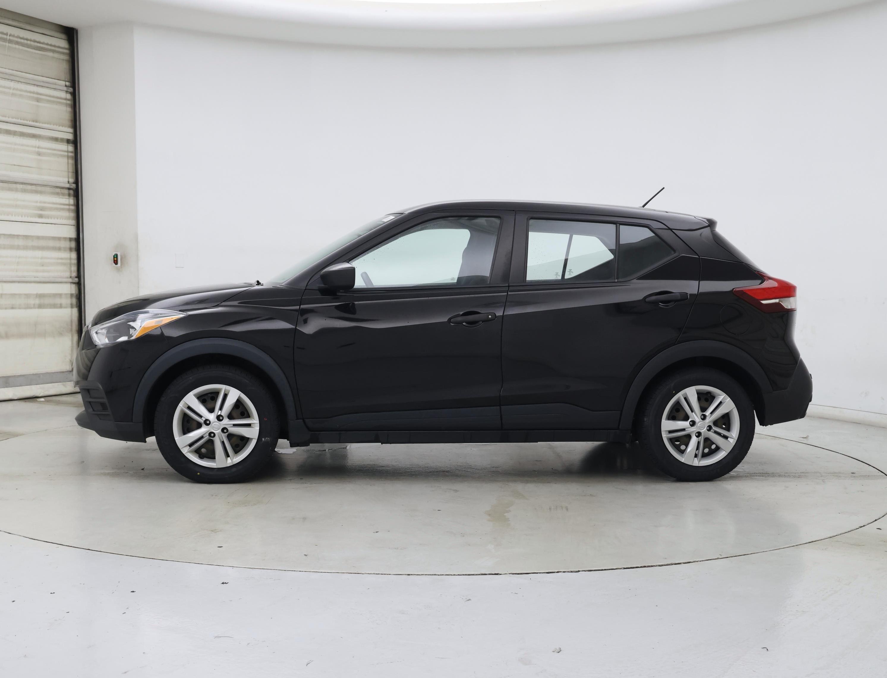 Thumbnail: 2020 Nissan Kicks - 3