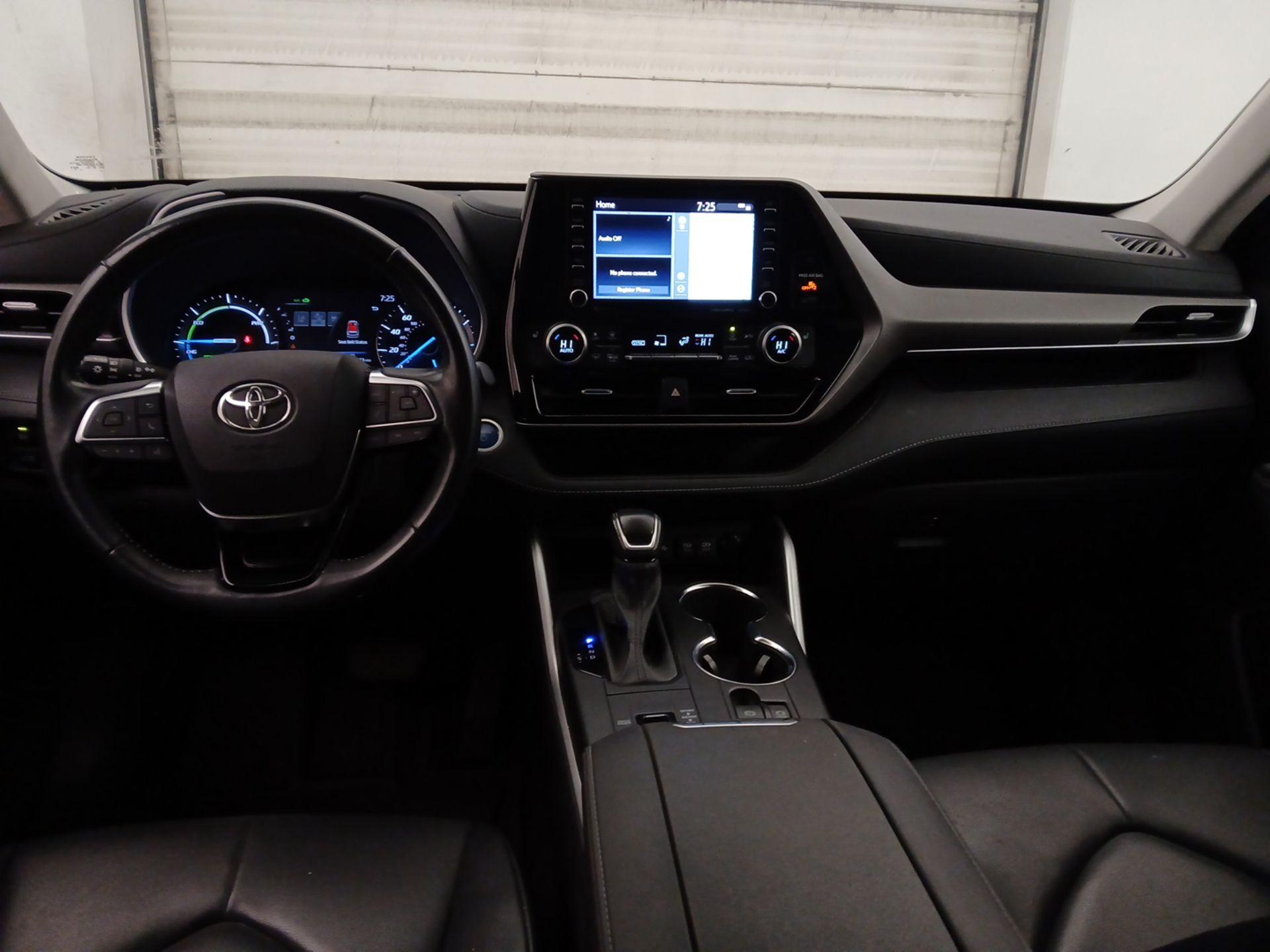 Thumbnail: 2021 Toyota Highlander - 9