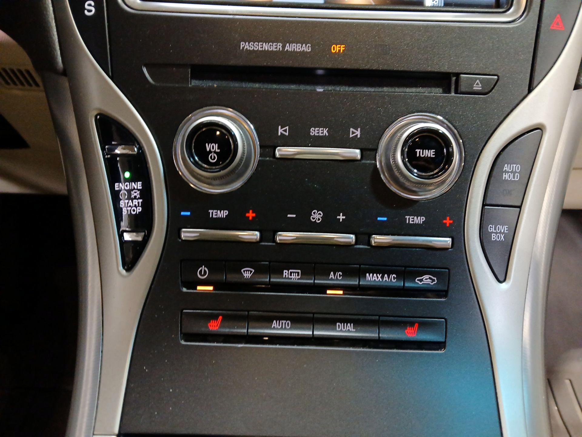 Thumbnail: 2016 Lincoln MKX - 16