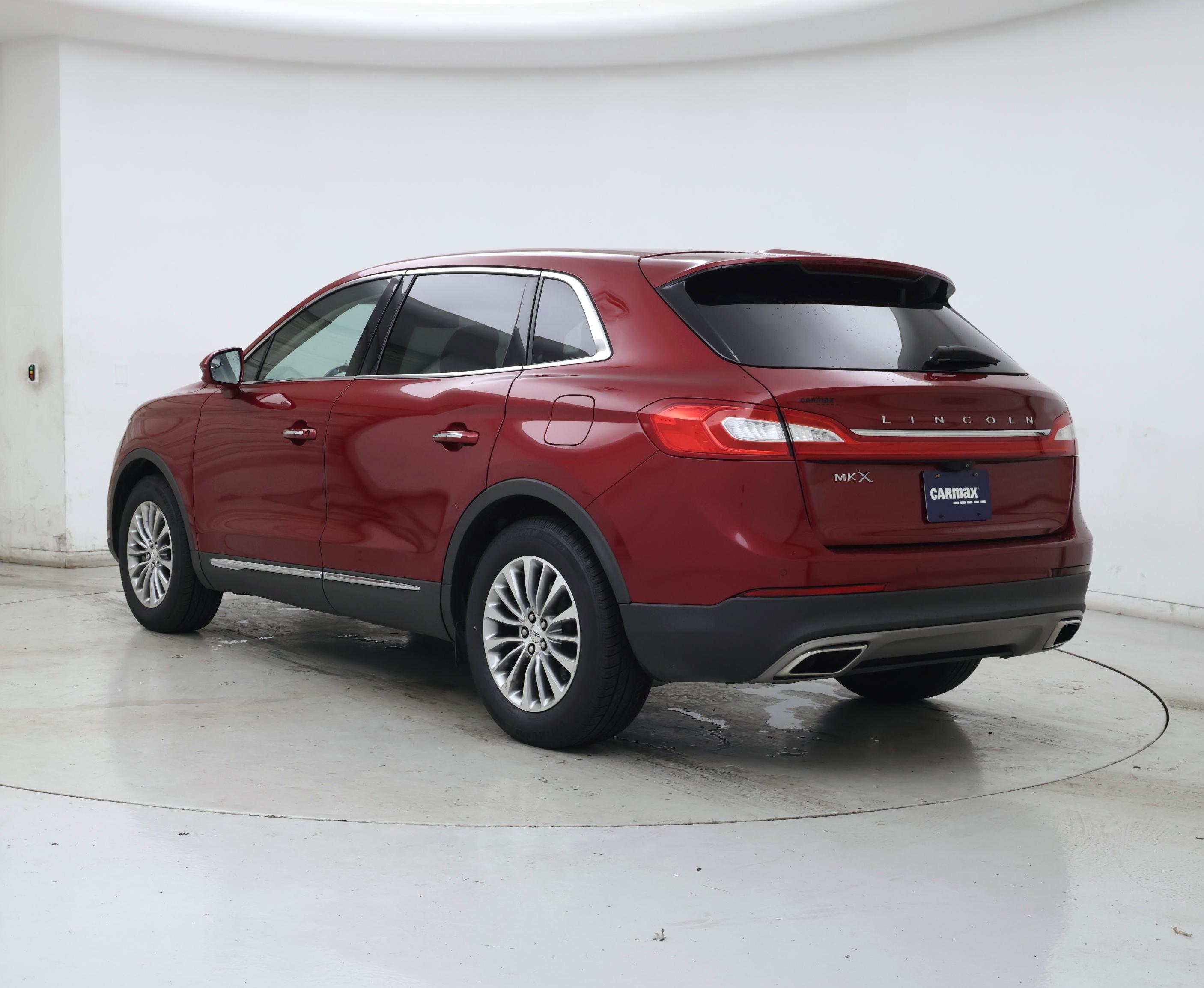 Thumbnail: 2016 Lincoln MKX - 2