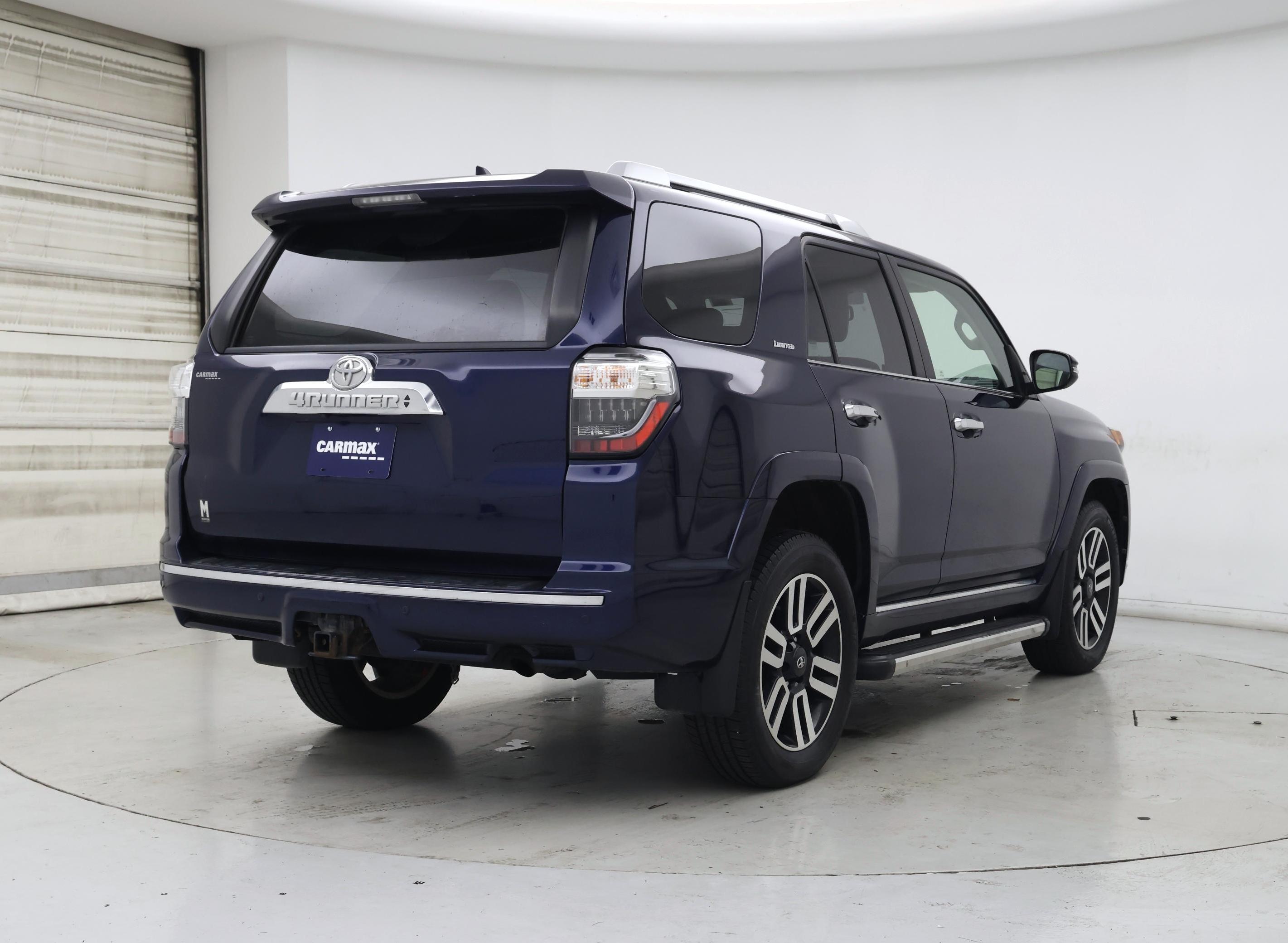 Thumbnail: 2017 Toyota 4Runner - 8