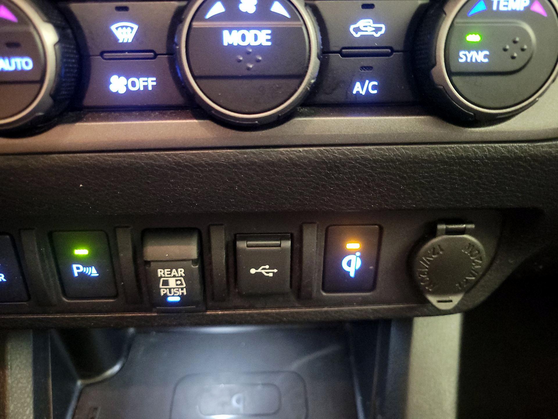 Thumbnail: 2021 Toyota Tacoma - 19