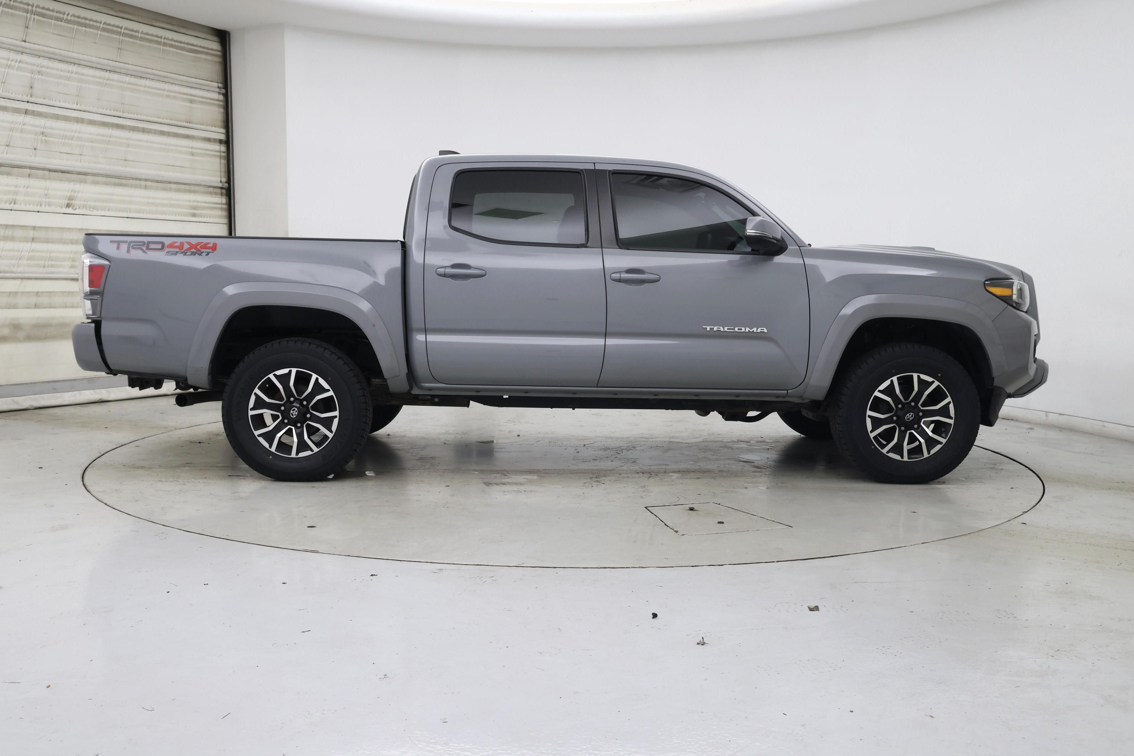 Thumbnail: 2021 Toyota Tacoma - 7