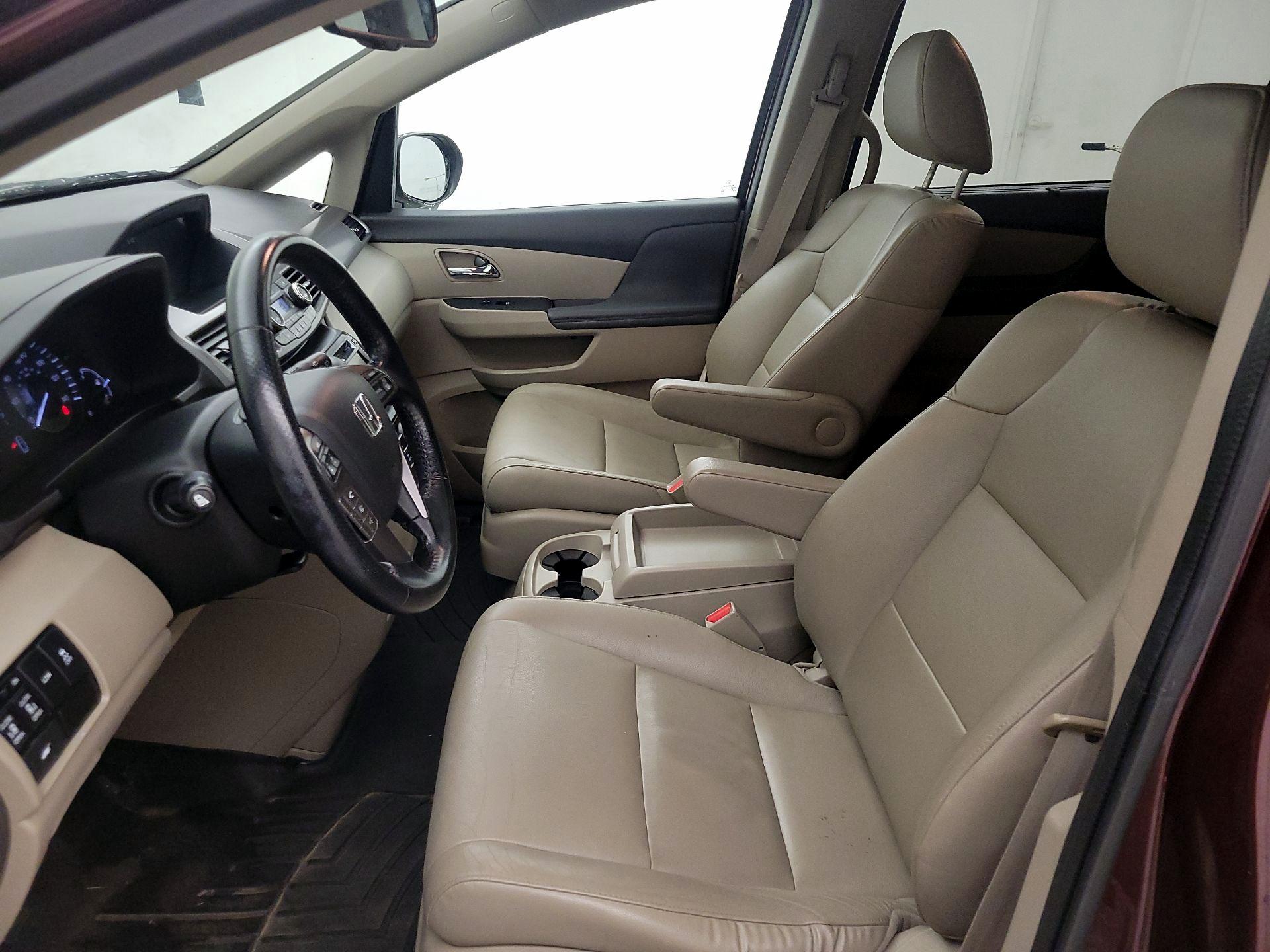 Thumbnail: 2015 Honda Odyssey - 11