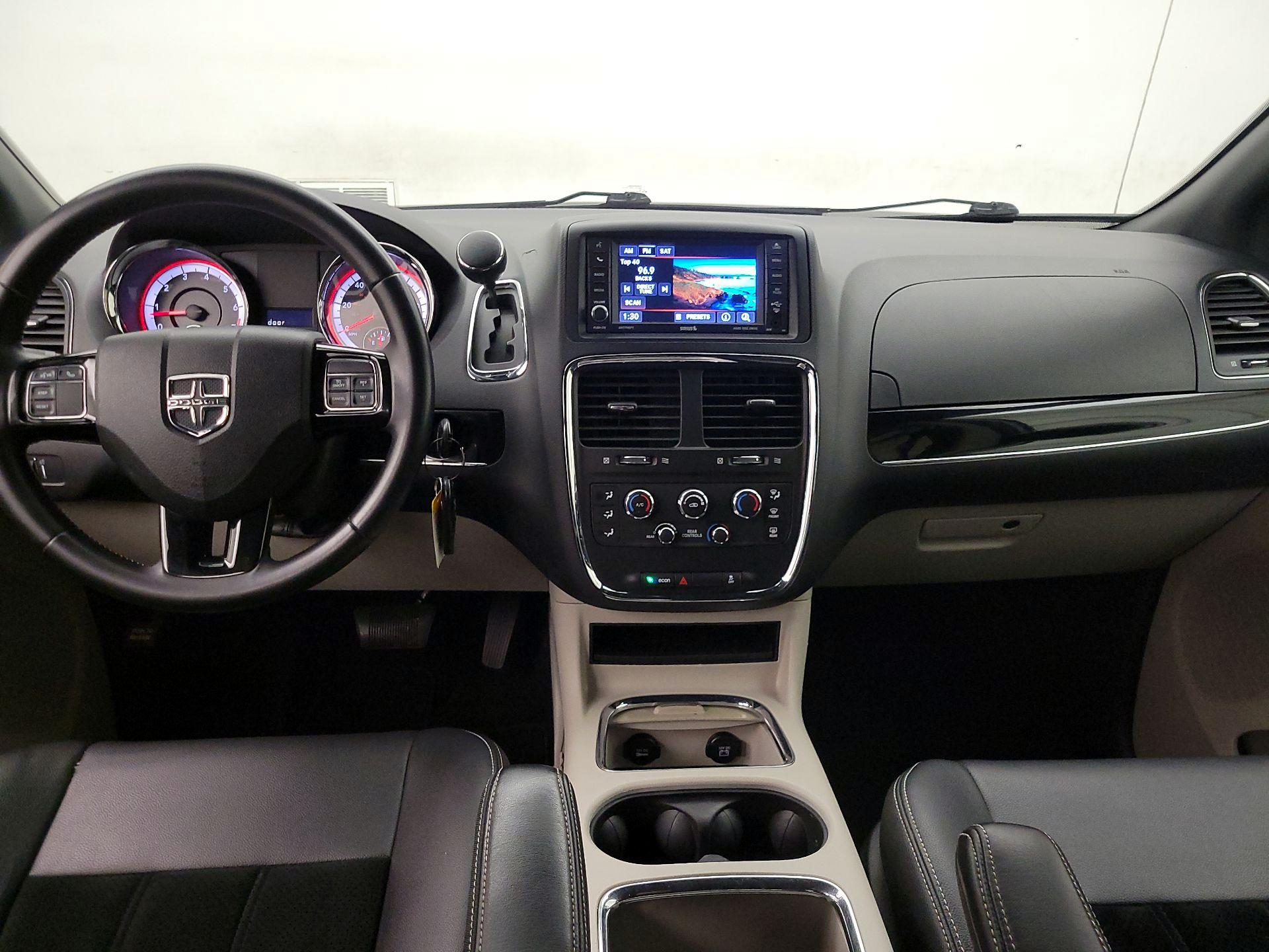 Thumbnail: 2018 Dodge Grand Caravan - 9