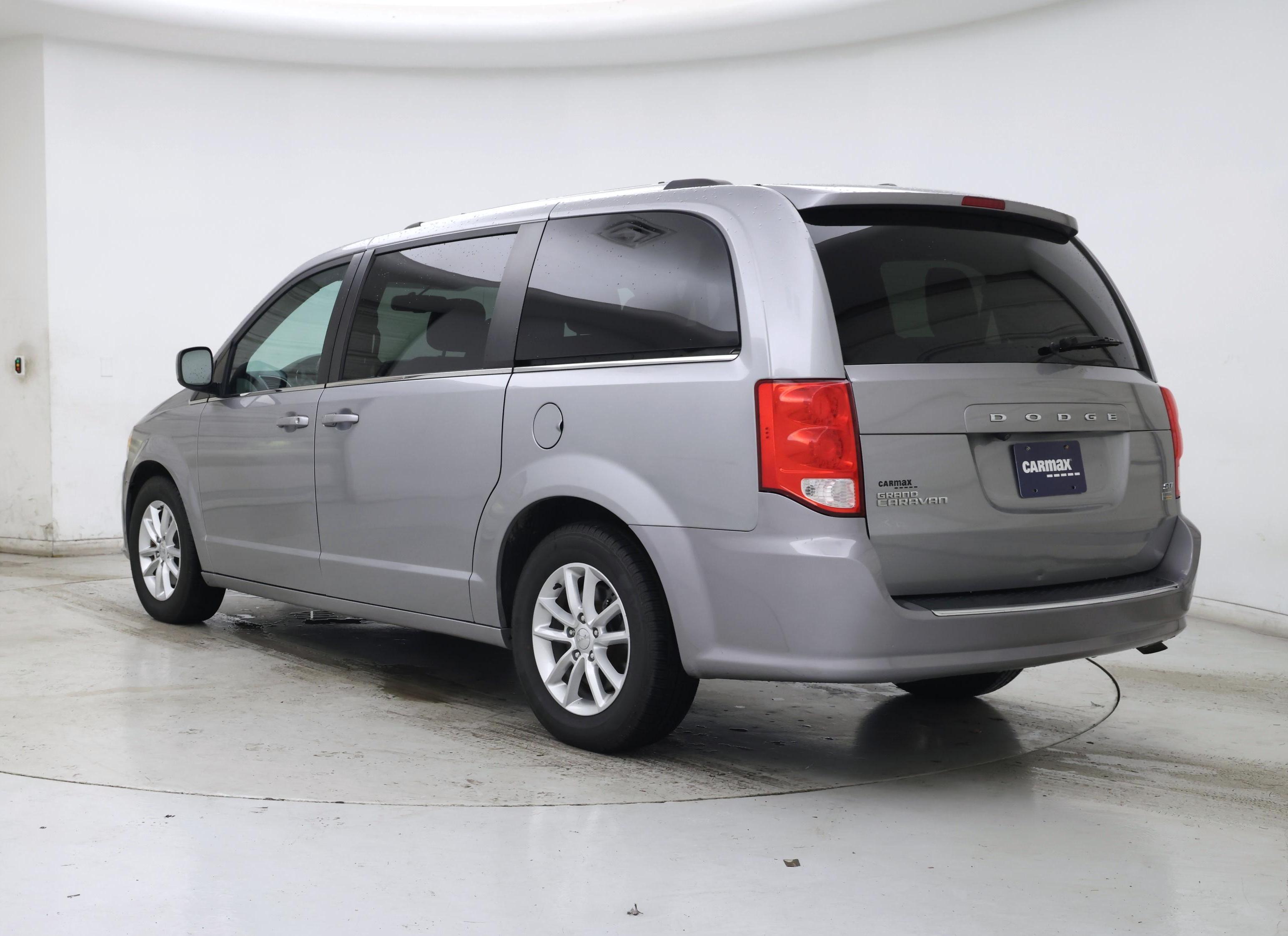 Thumbnail: 2018 Dodge Grand Caravan - 2