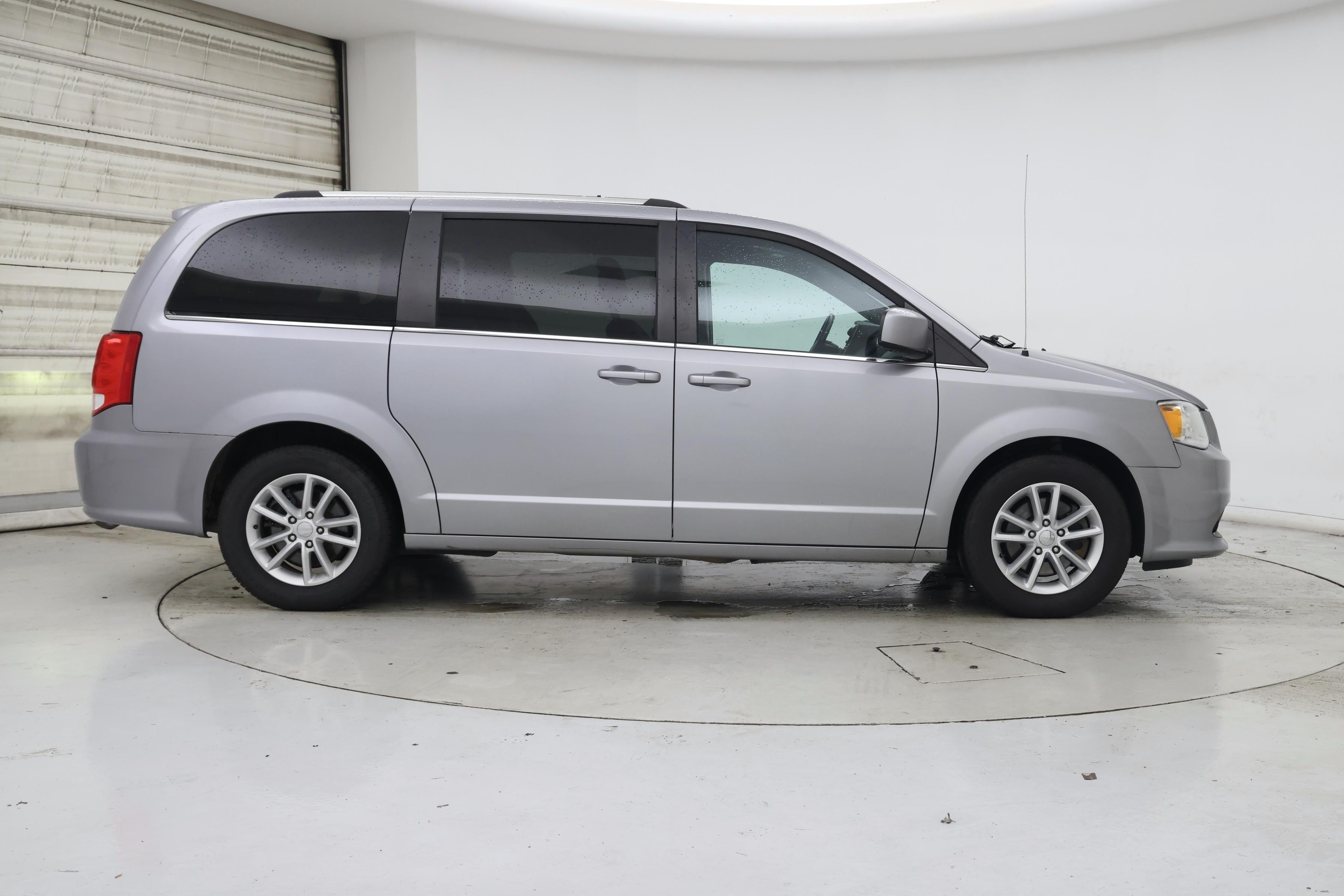 Thumbnail: 2018 Dodge Grand Caravan - 7