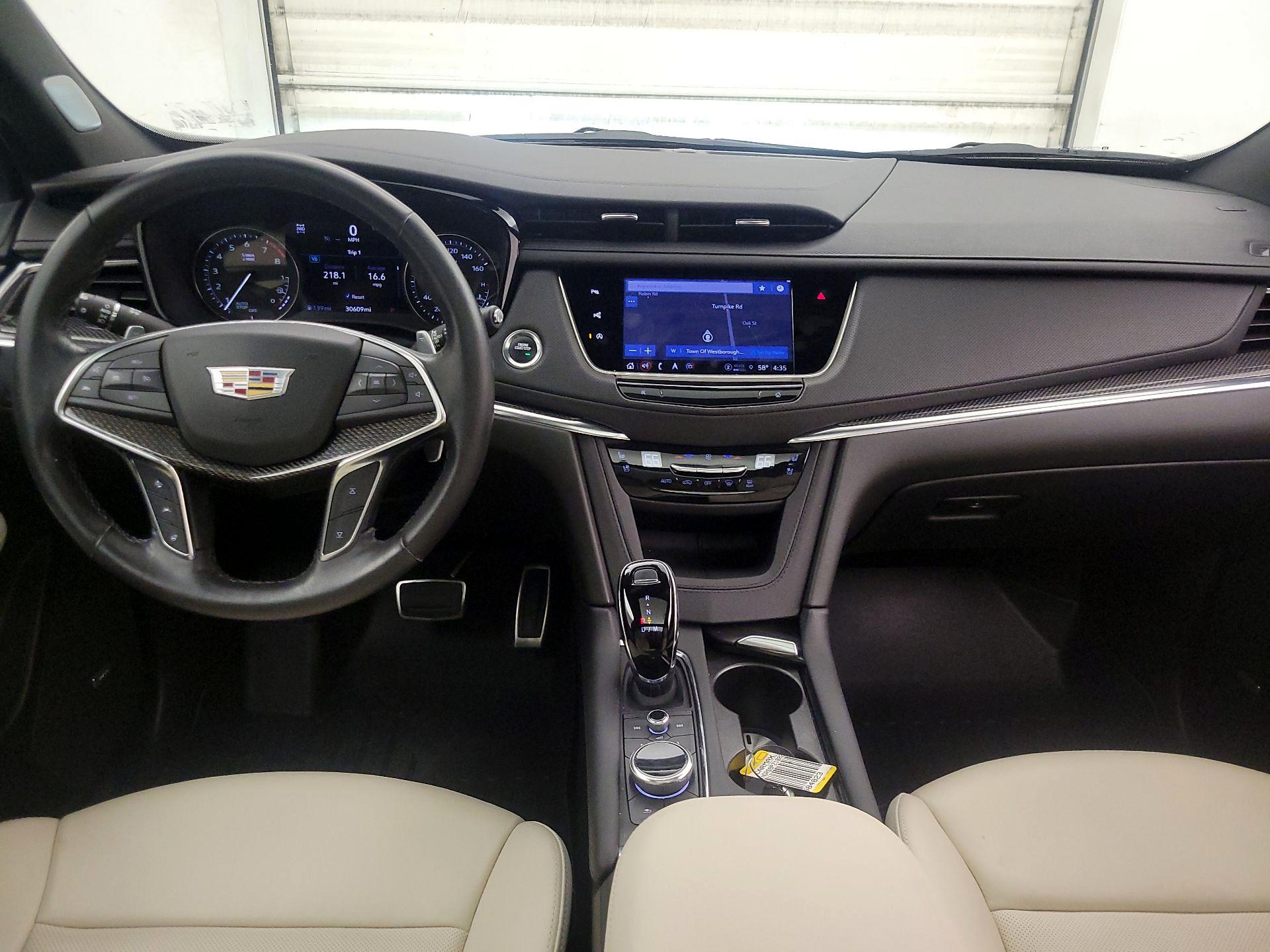 Thumbnail: 2023 Cadillac XT5 - 9