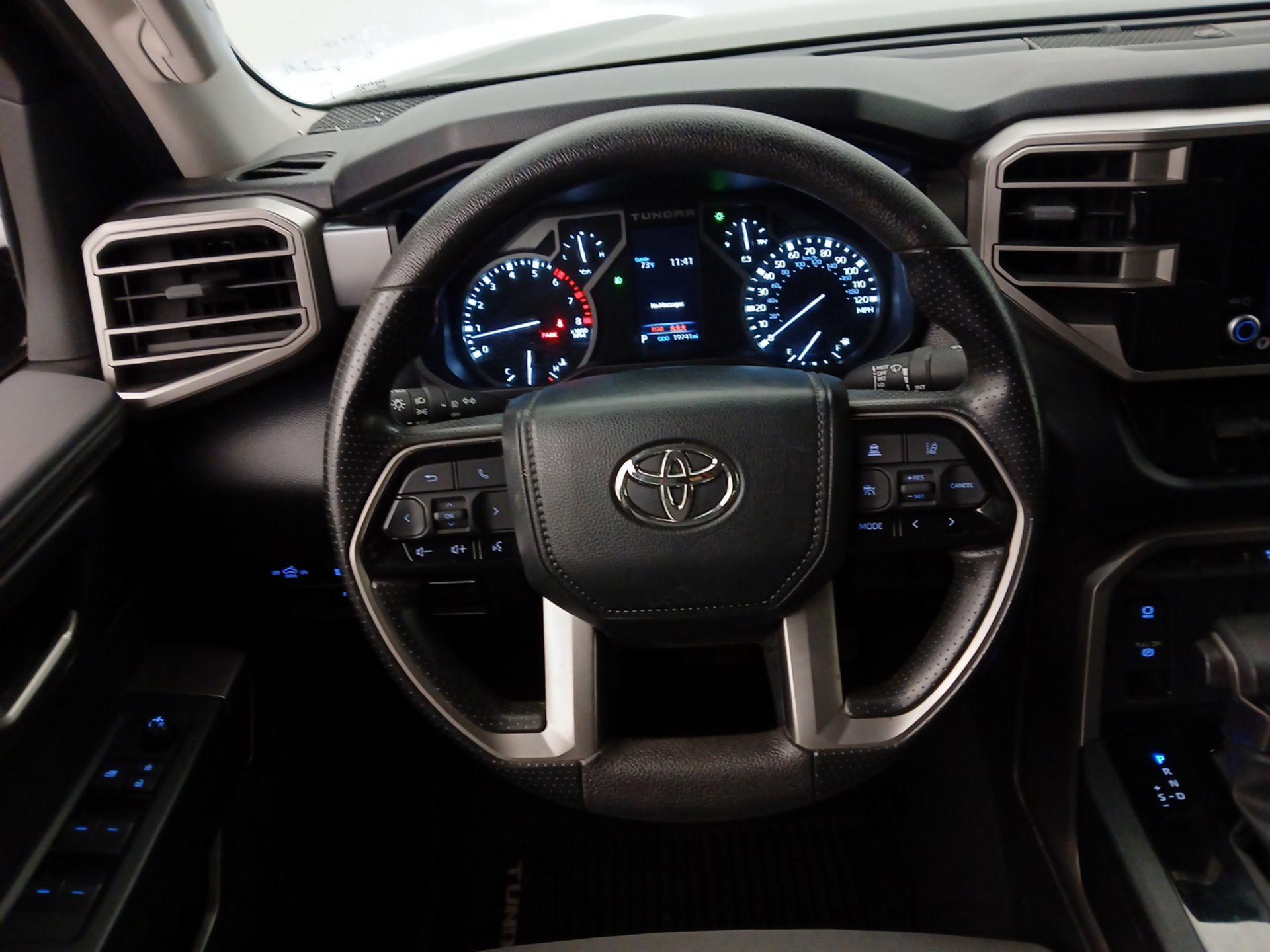 Thumbnail: 2024 Toyota Tundra - 10