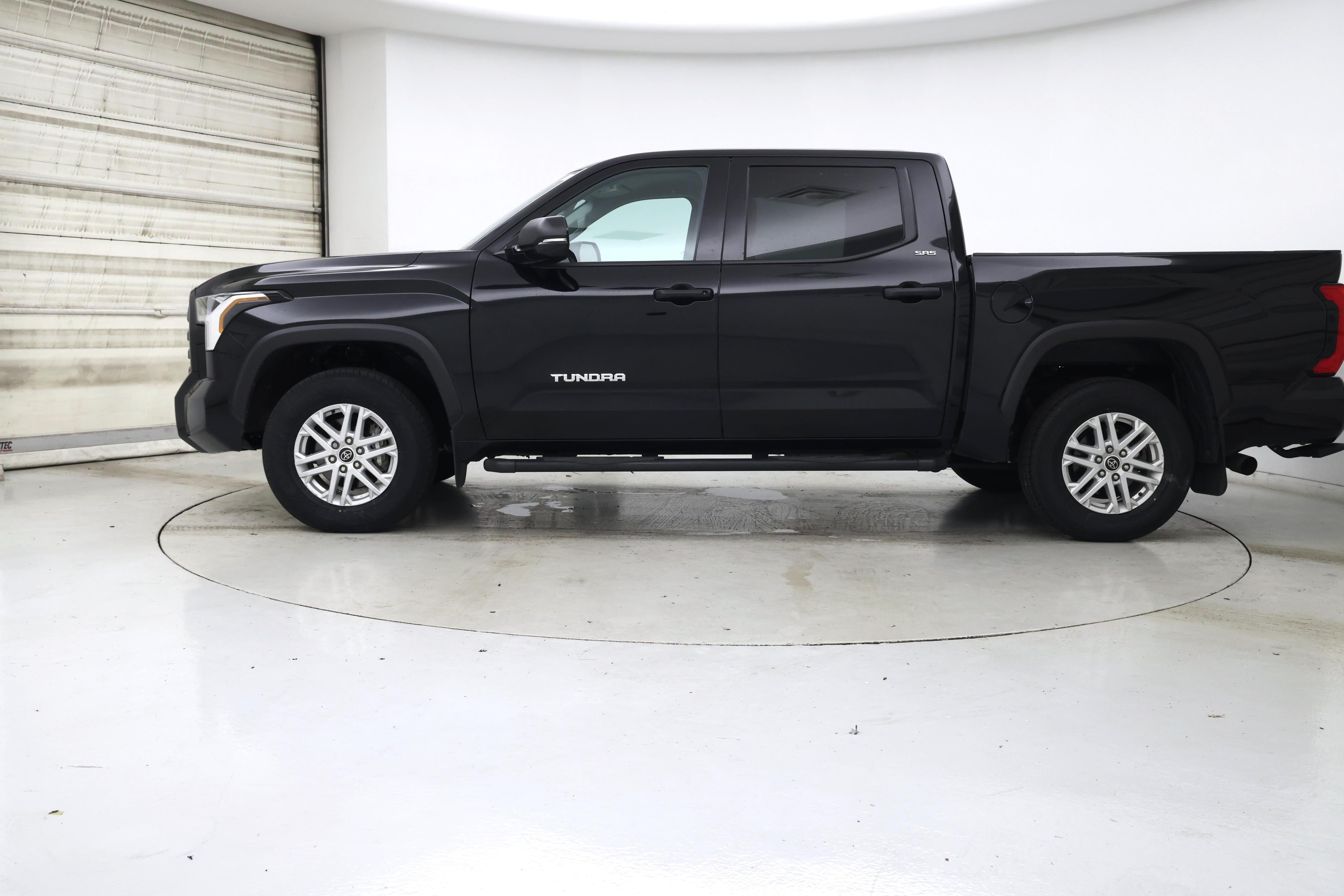 Thumbnail: 2024 Toyota Tundra - 3