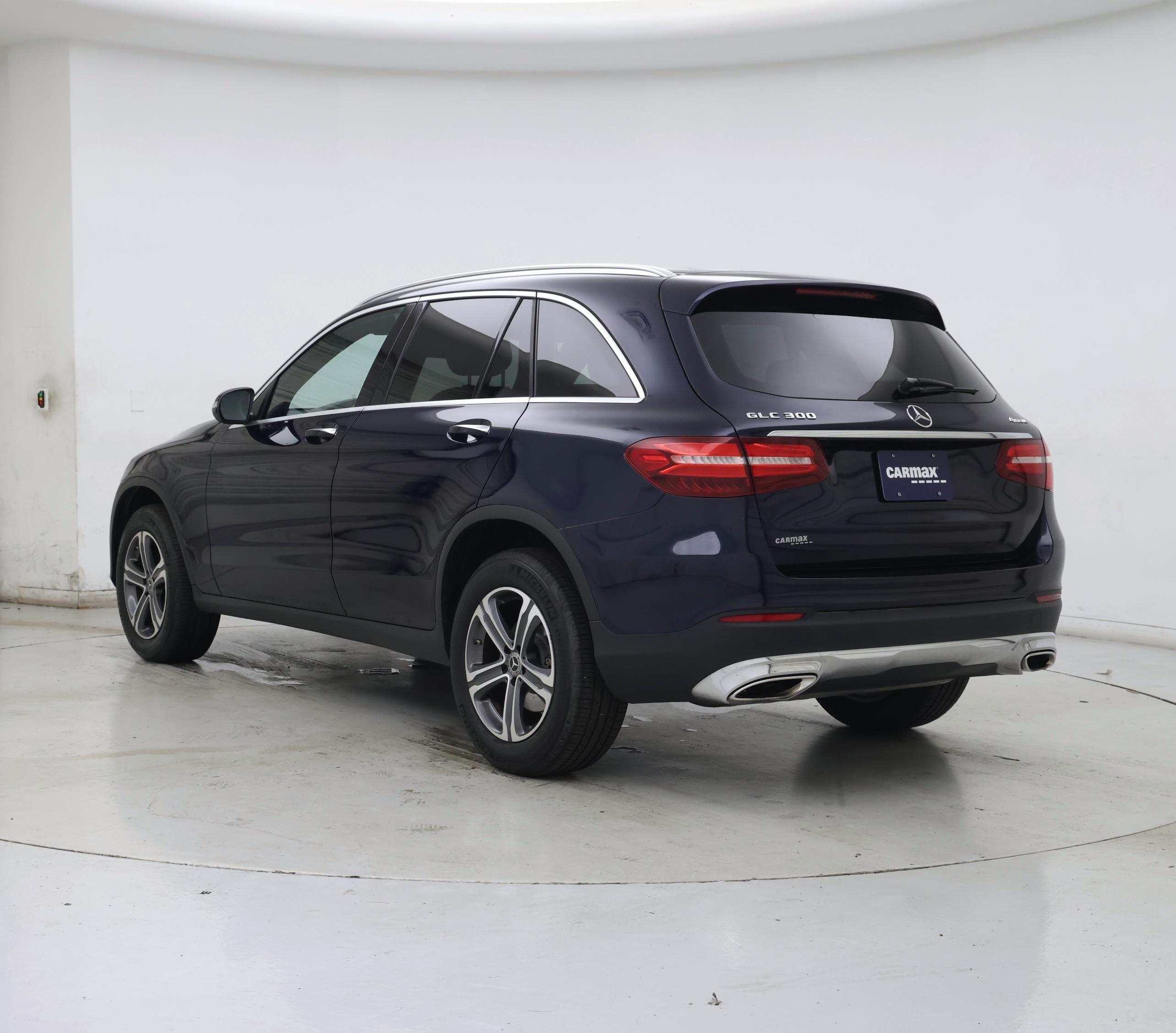 Thumbnail: 2018 Mercedes-Benz GLC - 2