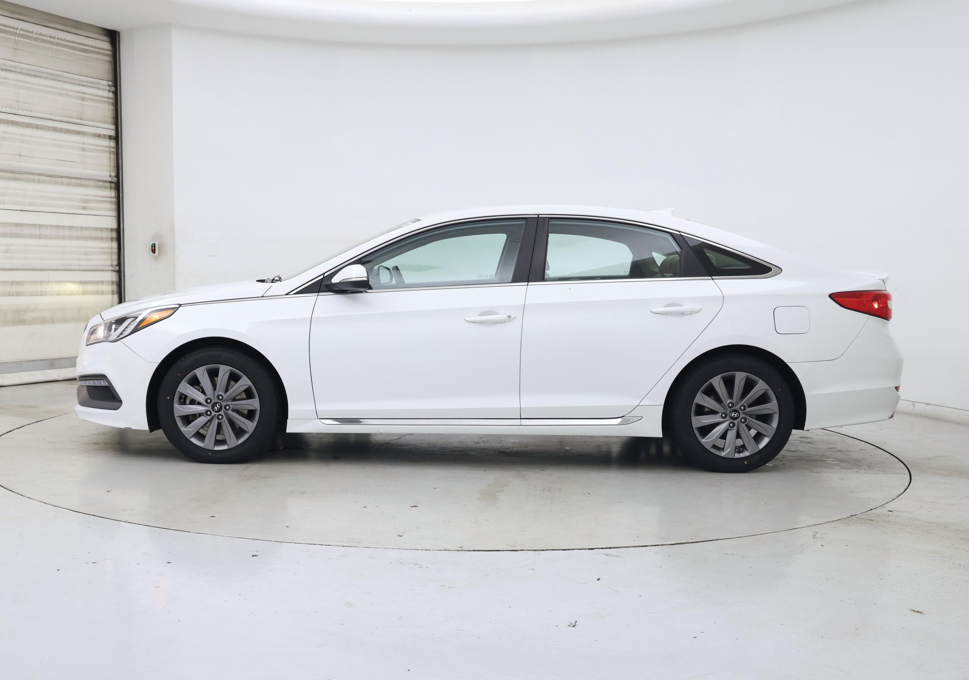 Thumbnail: 2017 Hyundai Sonata - 3