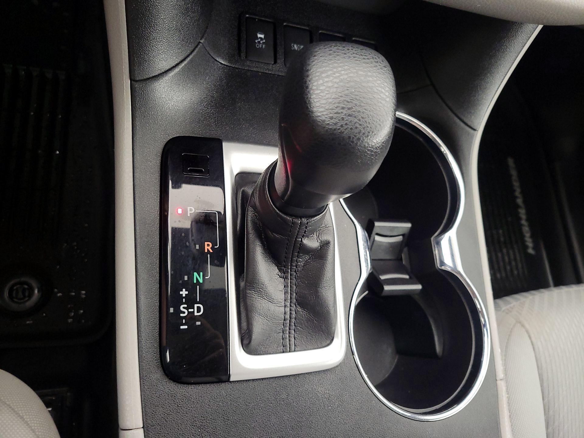 Thumbnail: 2019 Toyota Highlander - 17