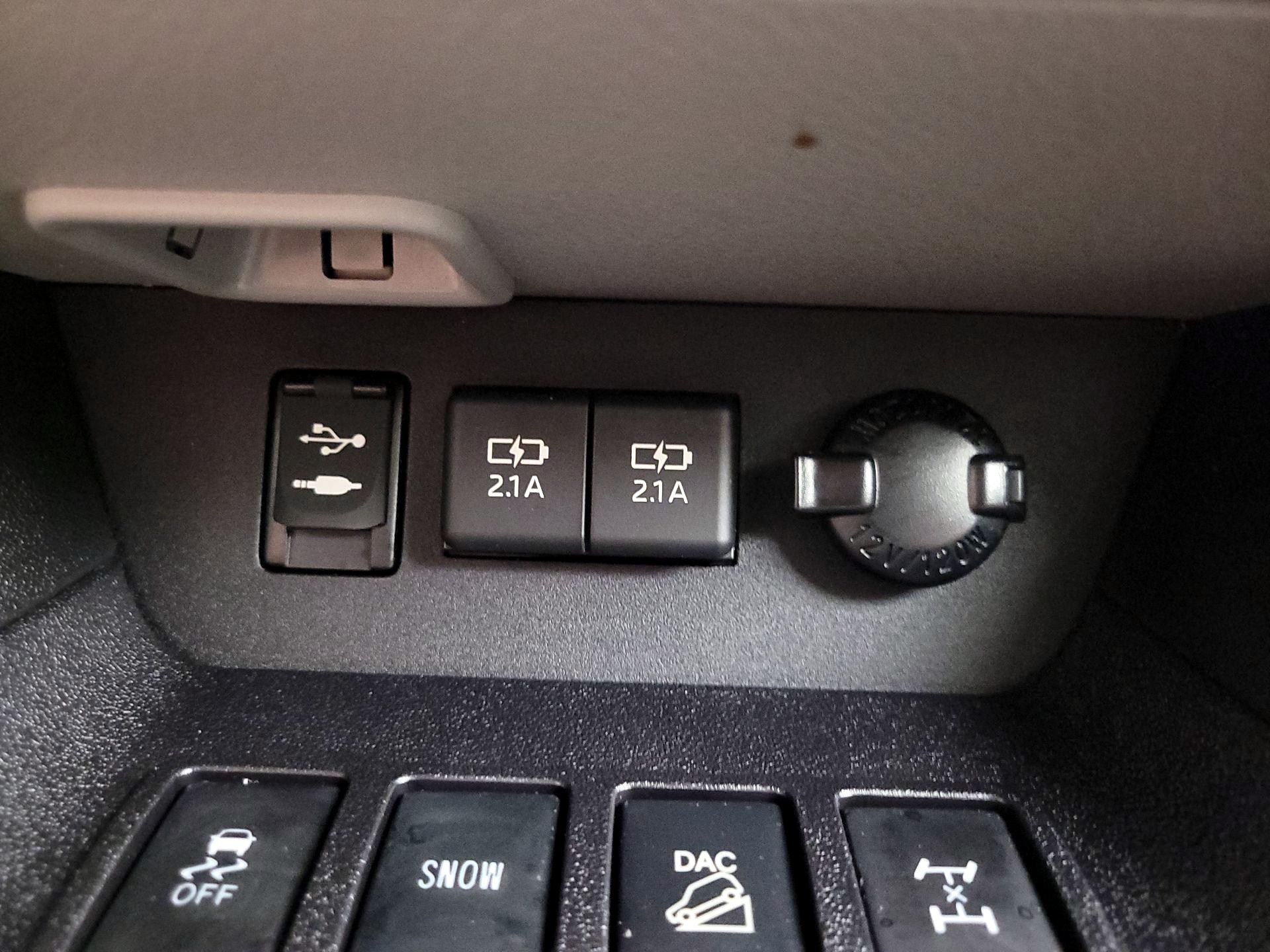 Thumbnail: 2019 Toyota Highlander - 18