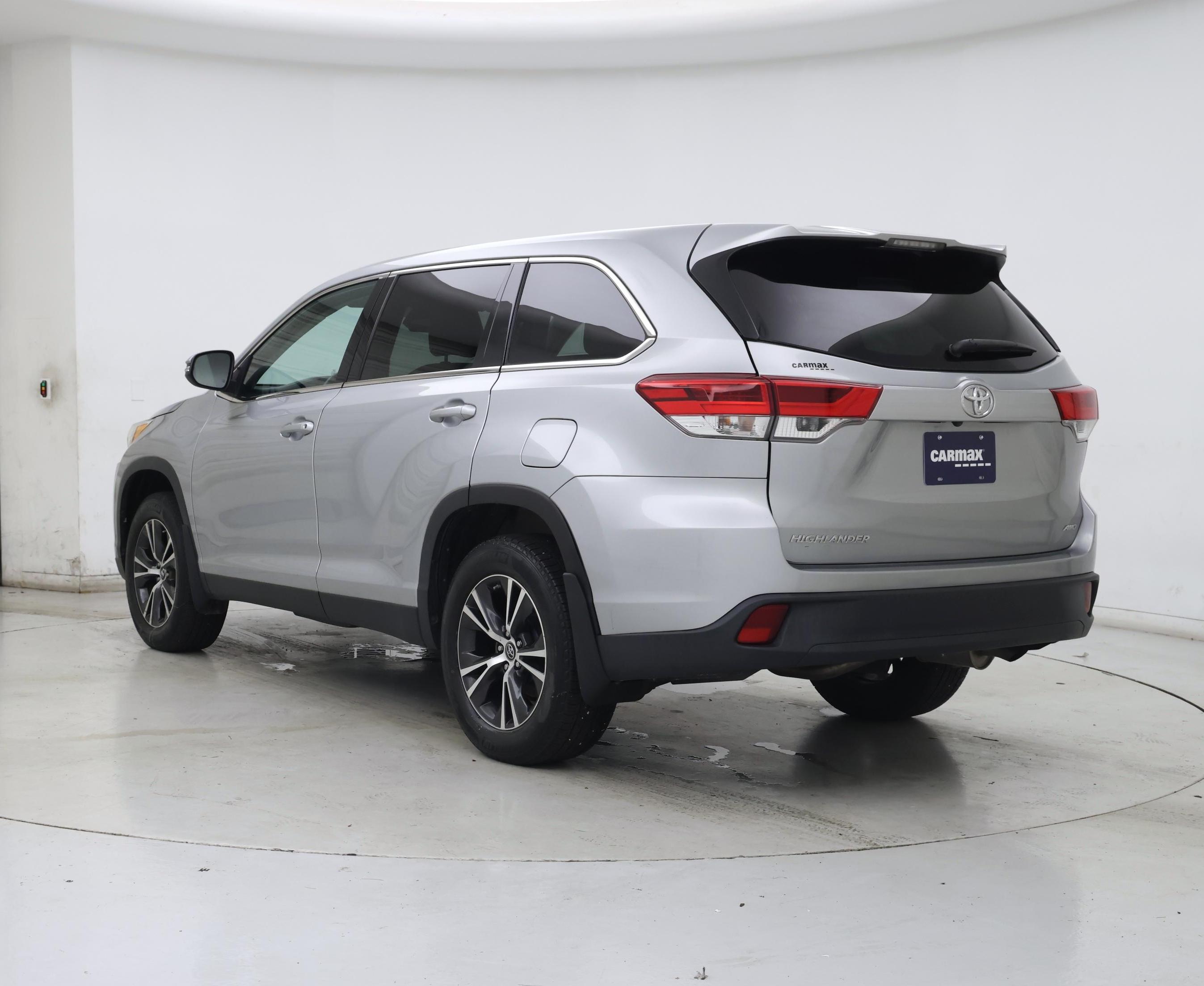 Thumbnail: 2019 Toyota Highlander - 2