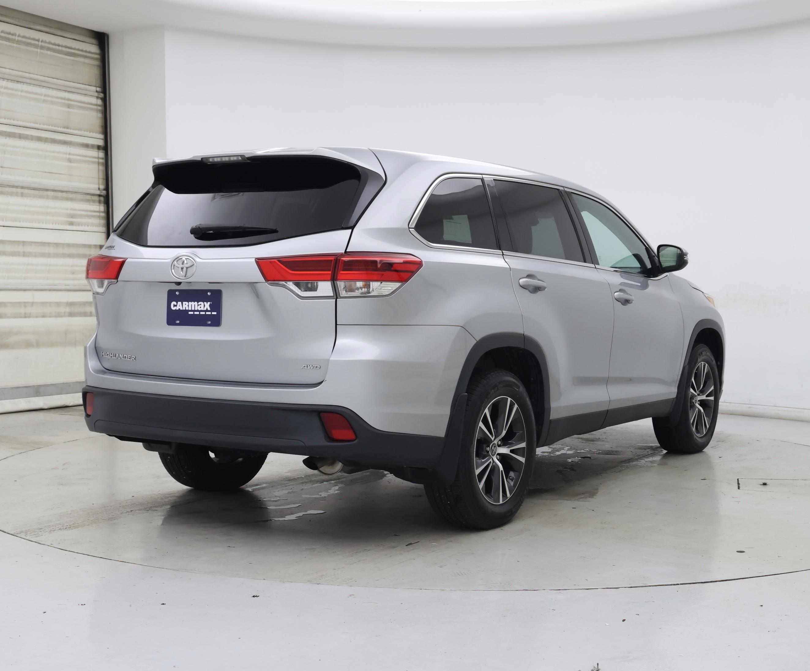 Thumbnail: 2019 Toyota Highlander - 8