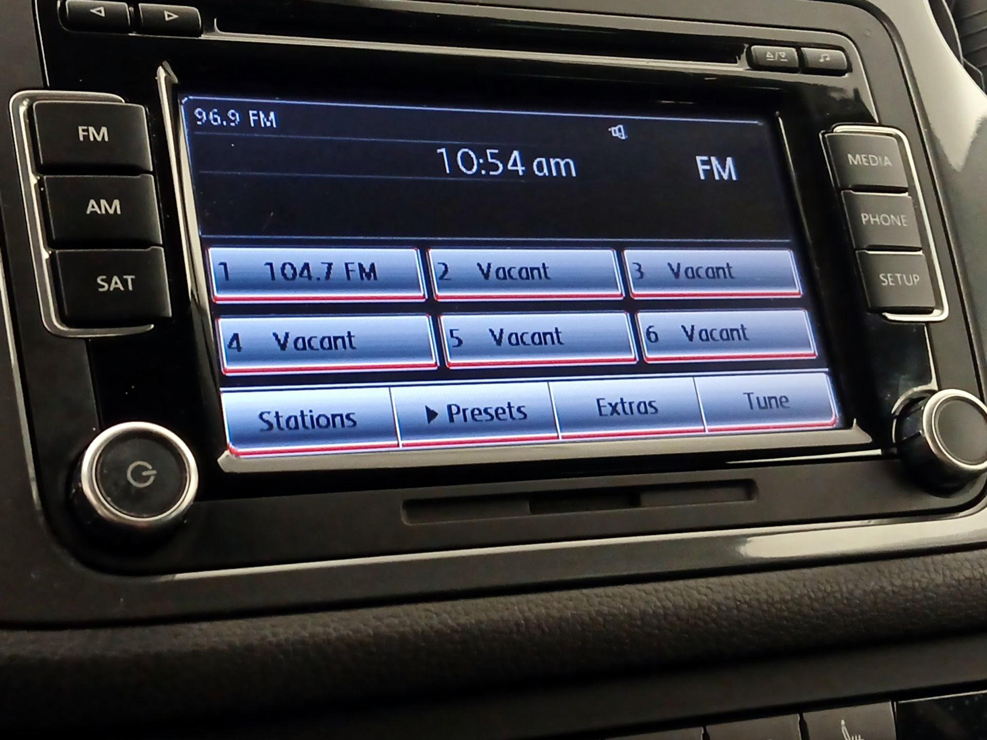 Thumbnail: 2015 Volkswagen Tiguan - 13