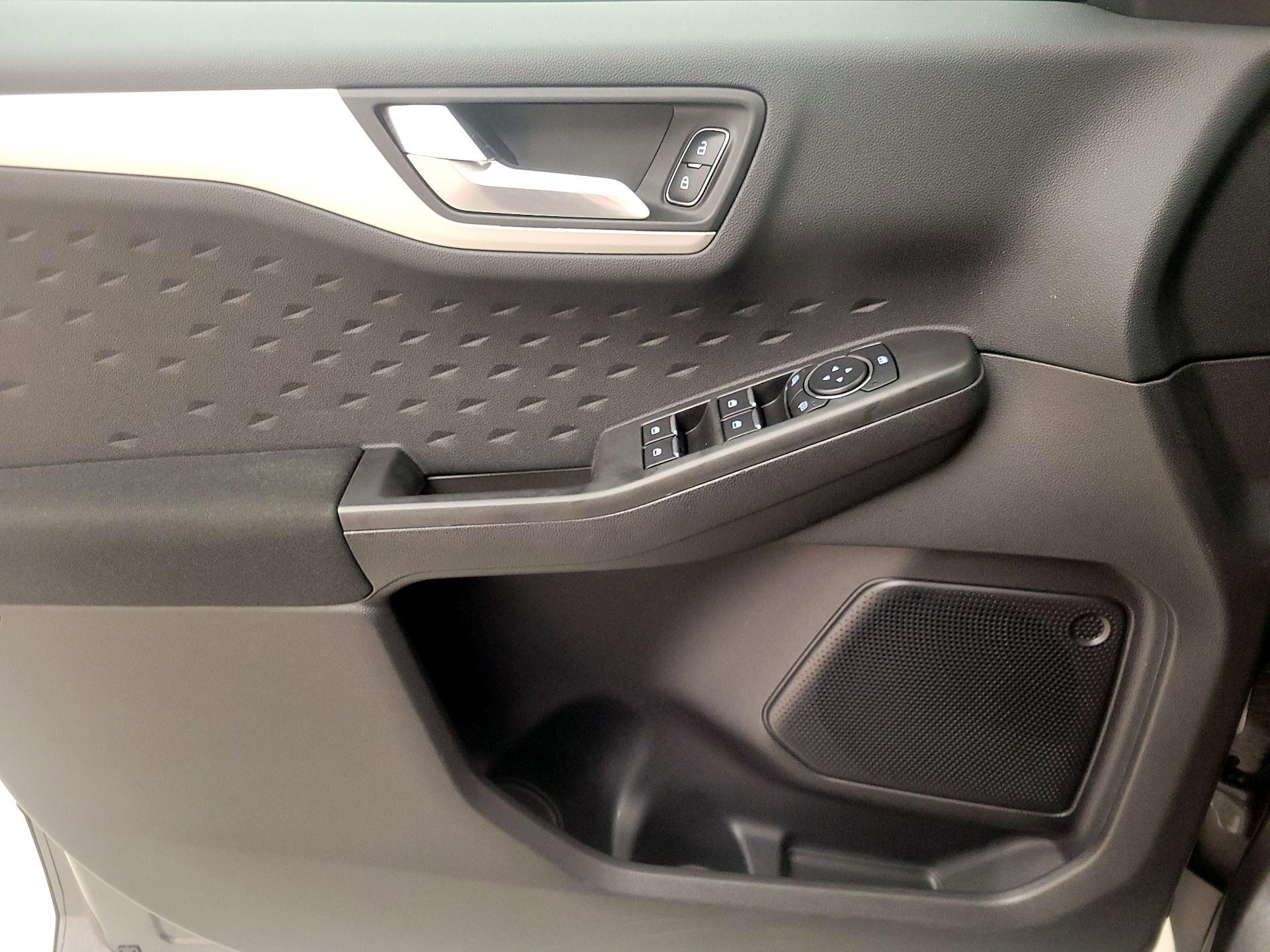 Thumbnail: 2020 Ford Escape - 12